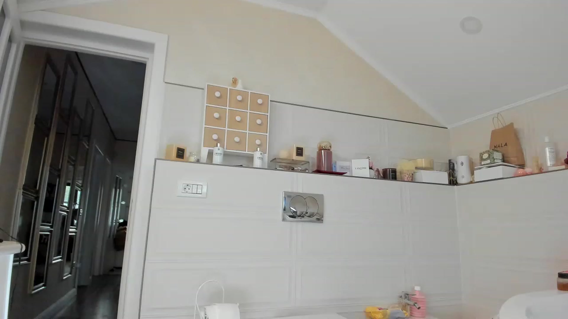 Gallery image thumbnail from GiaMazing's myfreecams stream on, 05/06/2023, 17:01 image 10 of 20
