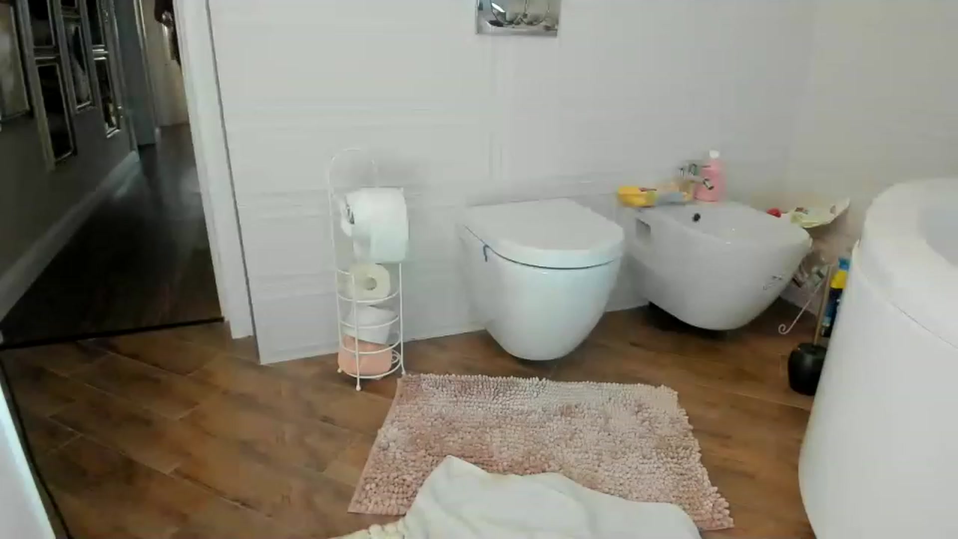 Gallery image thumbnail from GiaMazing's myfreecams stream on, 05/06/2023, 17:01 image 6 of 20