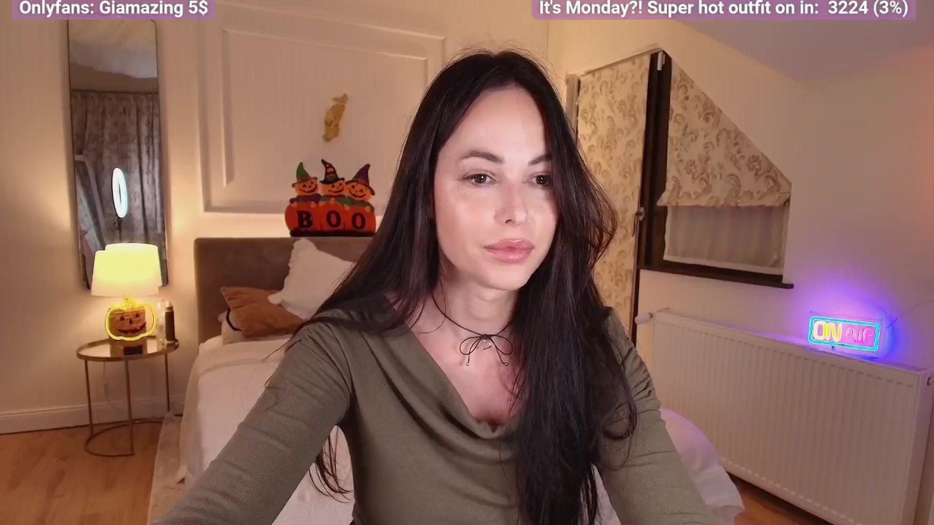 Gallery image thumbnail from GiaMazing's myfreecams stream on, 10/28/2024, 22:41 image 4 of 20