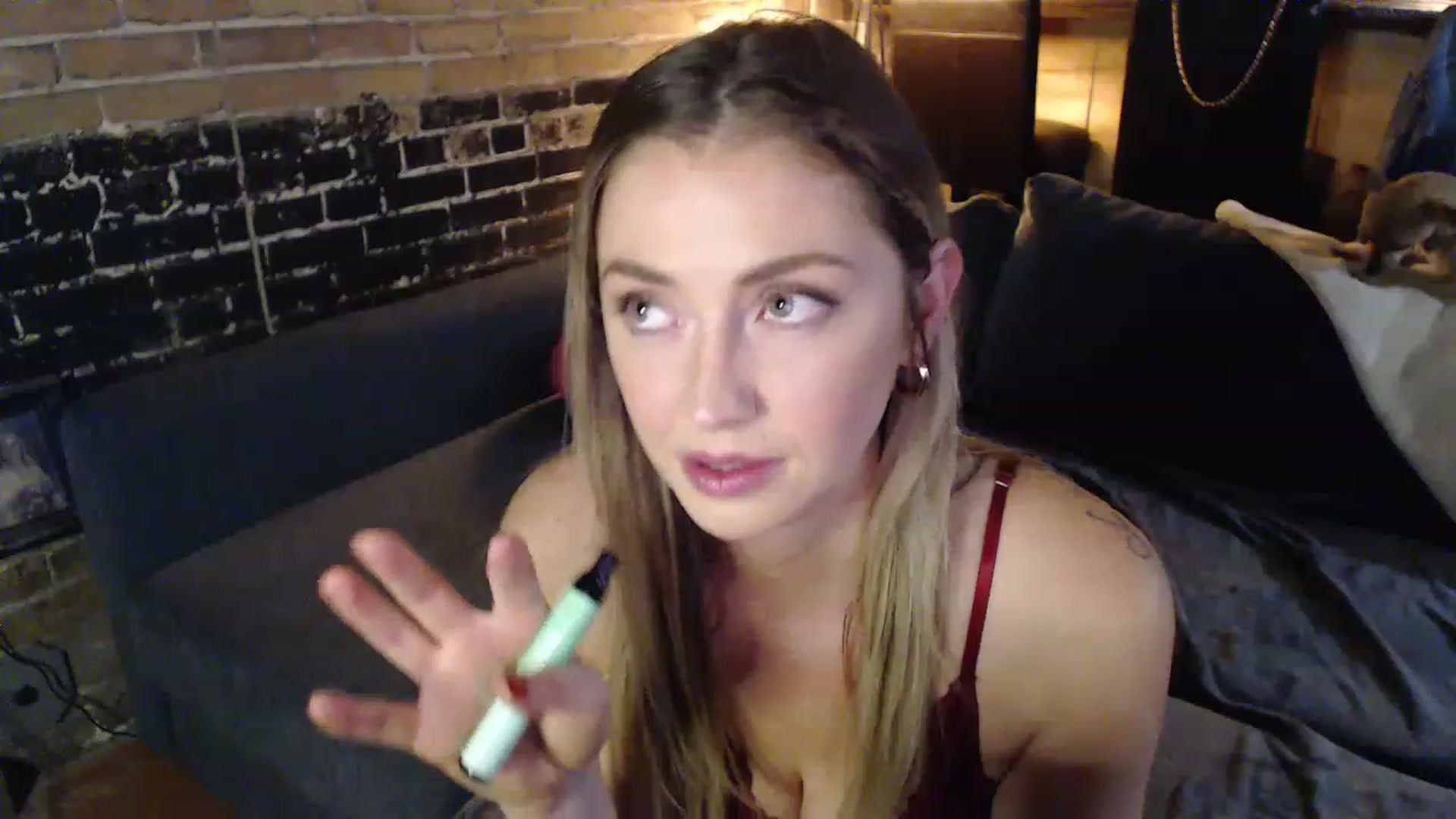 Gallery image thumbnail from GiaPeach's myfreecams stream on, 11/17/2022, 07:52 image 5 of 20