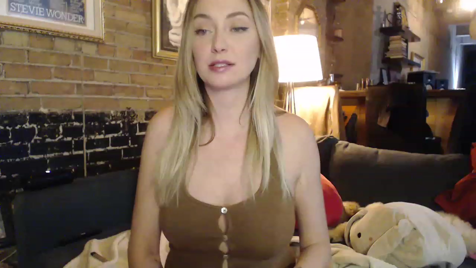 Gallery image thumbnail from GiaPeach's myfreecams stream on, 12/09/2022, 03:32 image 4 of 20