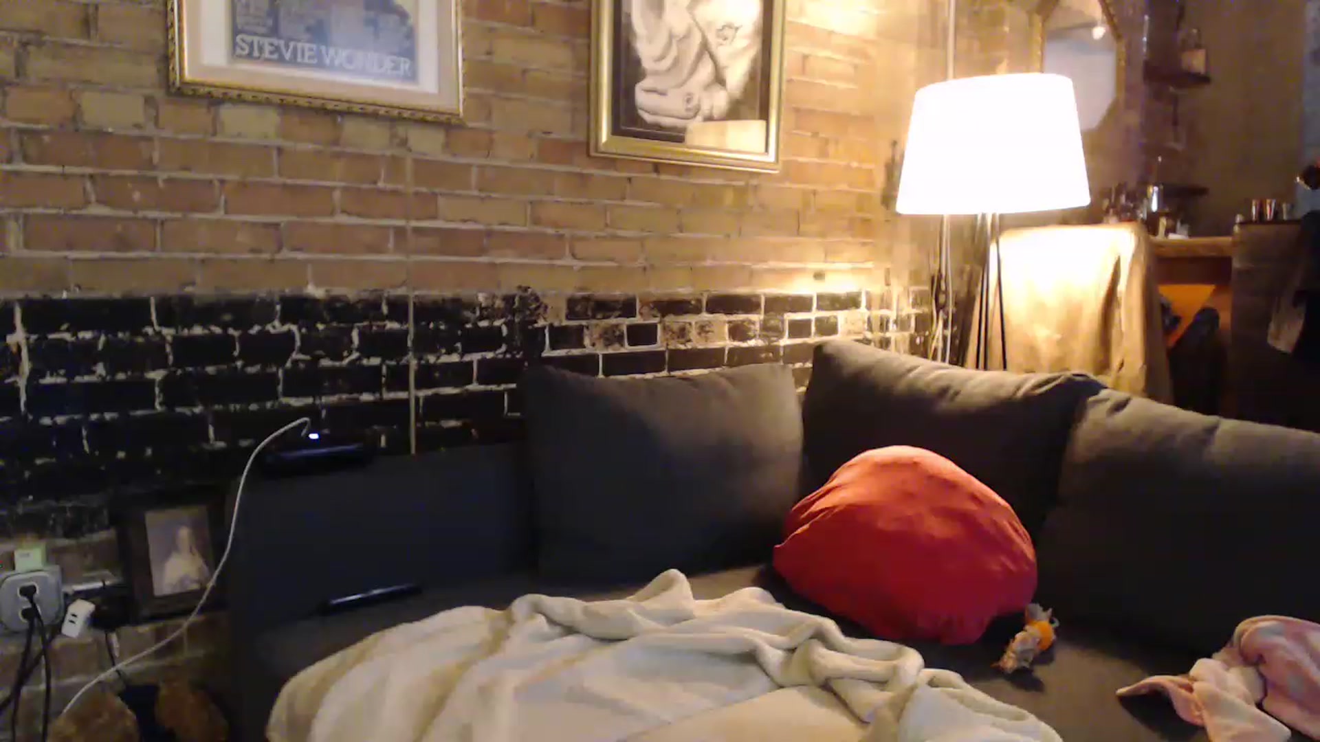 Gallery image thumbnail from GiaPeach's myfreecams stream on, 12/09/2022, 03:32 image 15 of 20