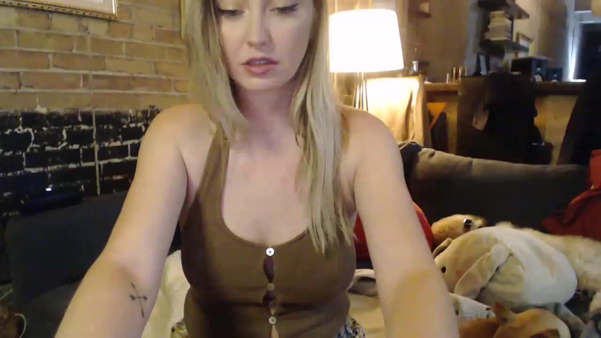 Gallery image thumbnail from GiaPeach's myfreecams stream on, 12/09/2022, 03:32 image 1 of 20