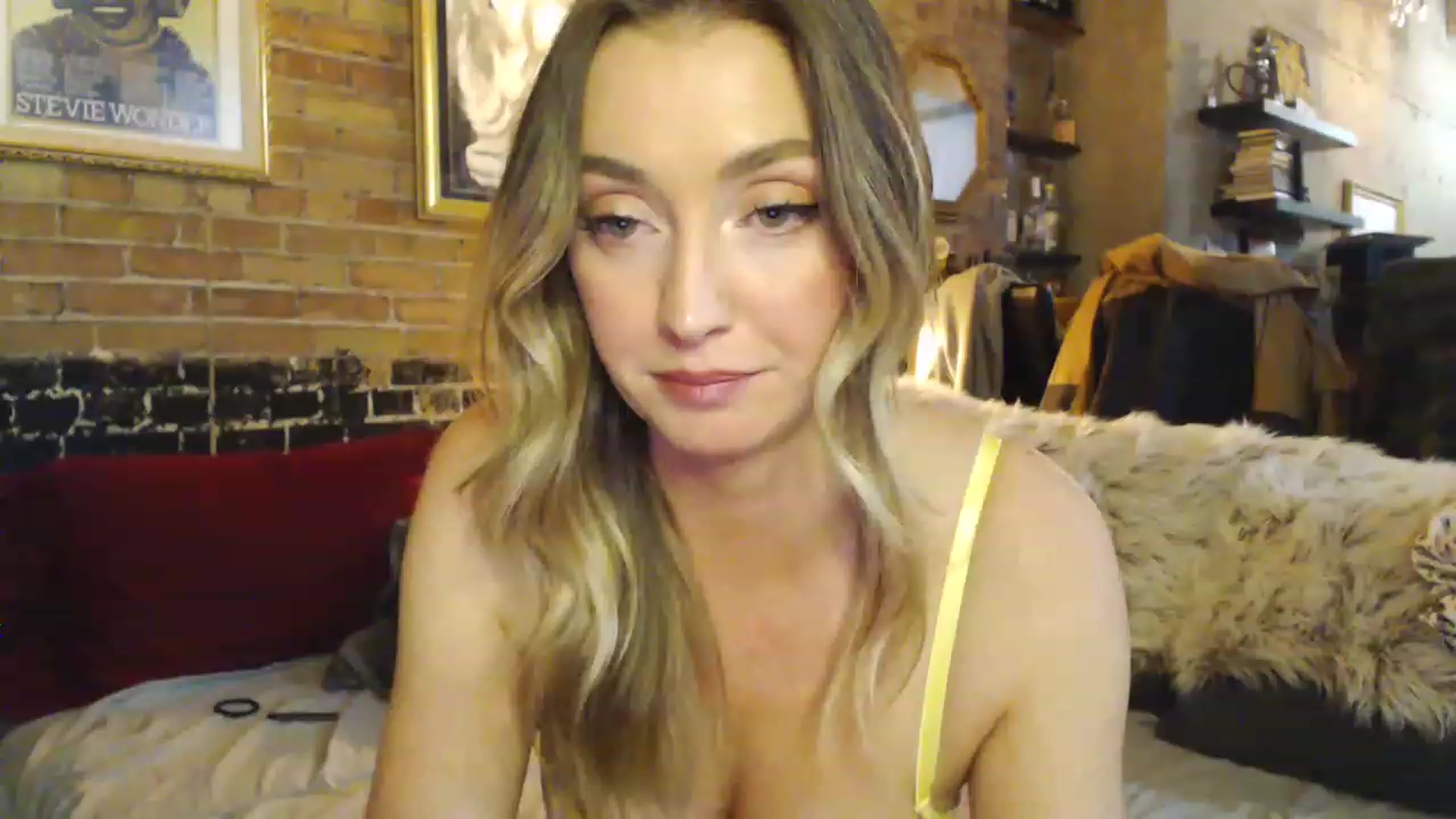Gallery image thumbnail from GiaPeach's myfreecams stream on, 03/03/2023, 05:18 image 7 of 20