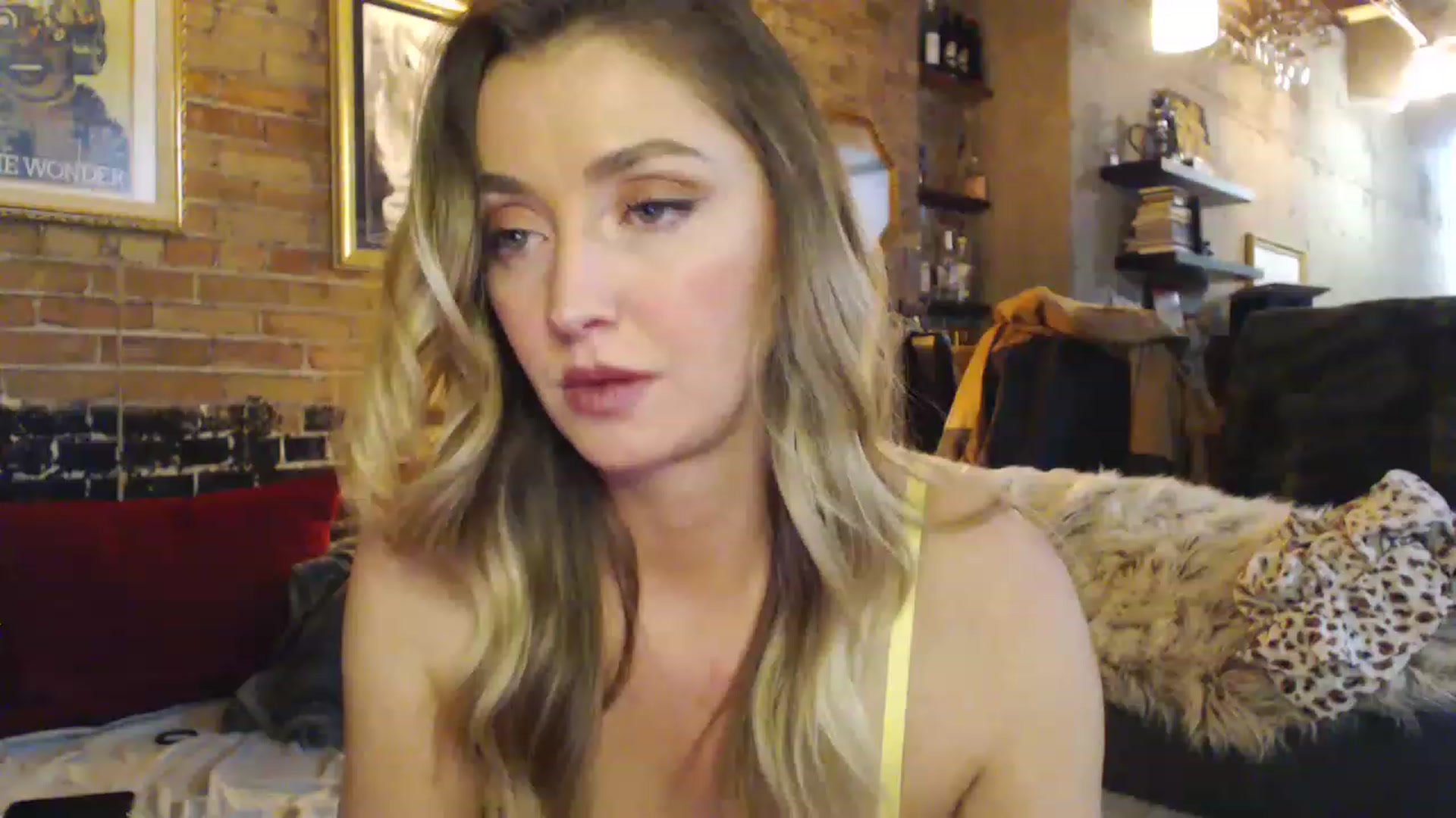 Gallery image thumbnail from GiaPeach's myfreecams stream on, 03/03/2023, 05:50 image 14 of 20