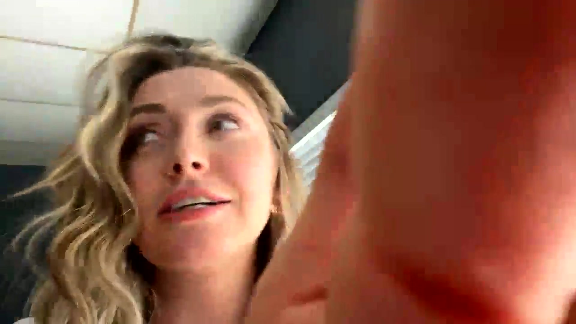 Gallery image thumbnail from GiaPeach's myfreecams stream on, 10/17/2024, 21:12 image 10 of 20