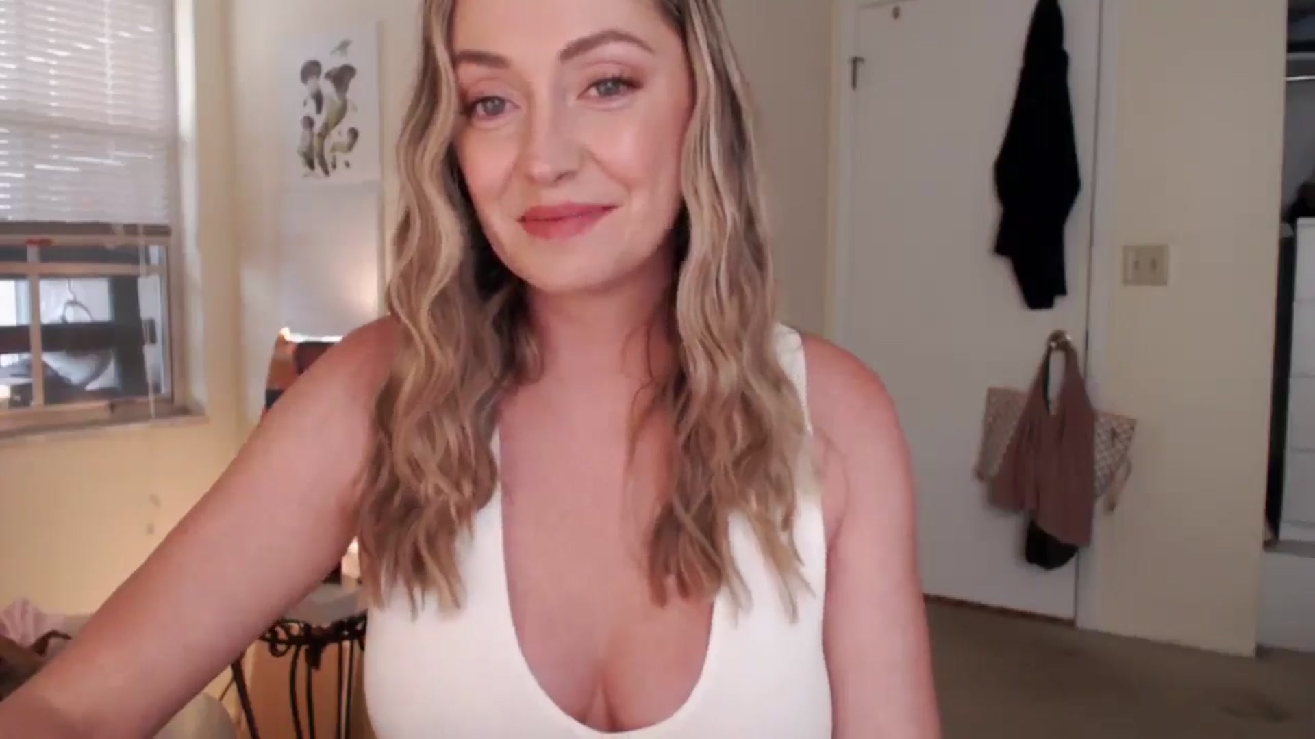 Gallery image thumbnail from GiaPeach's myfreecams stream on, 05/10/2025, 23:26 image 2 of 20
