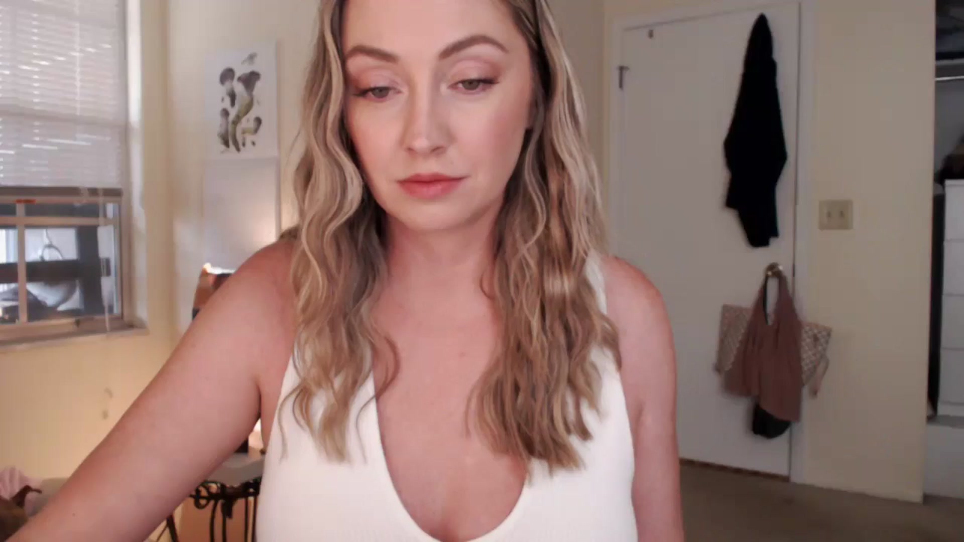 Gallery image thumbnail from GiaPeach's myfreecams stream on, 05/10/2025, 23:26 image 1 of 20