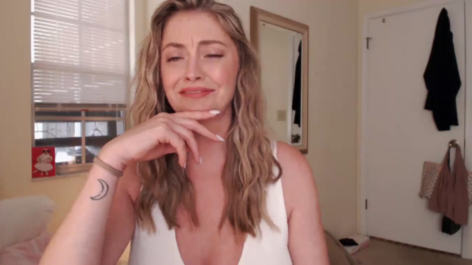 Gallery image thumbnail from GiaPeach's myfreecams stream on, 05/10/2025, 23:26 image 12 of 20