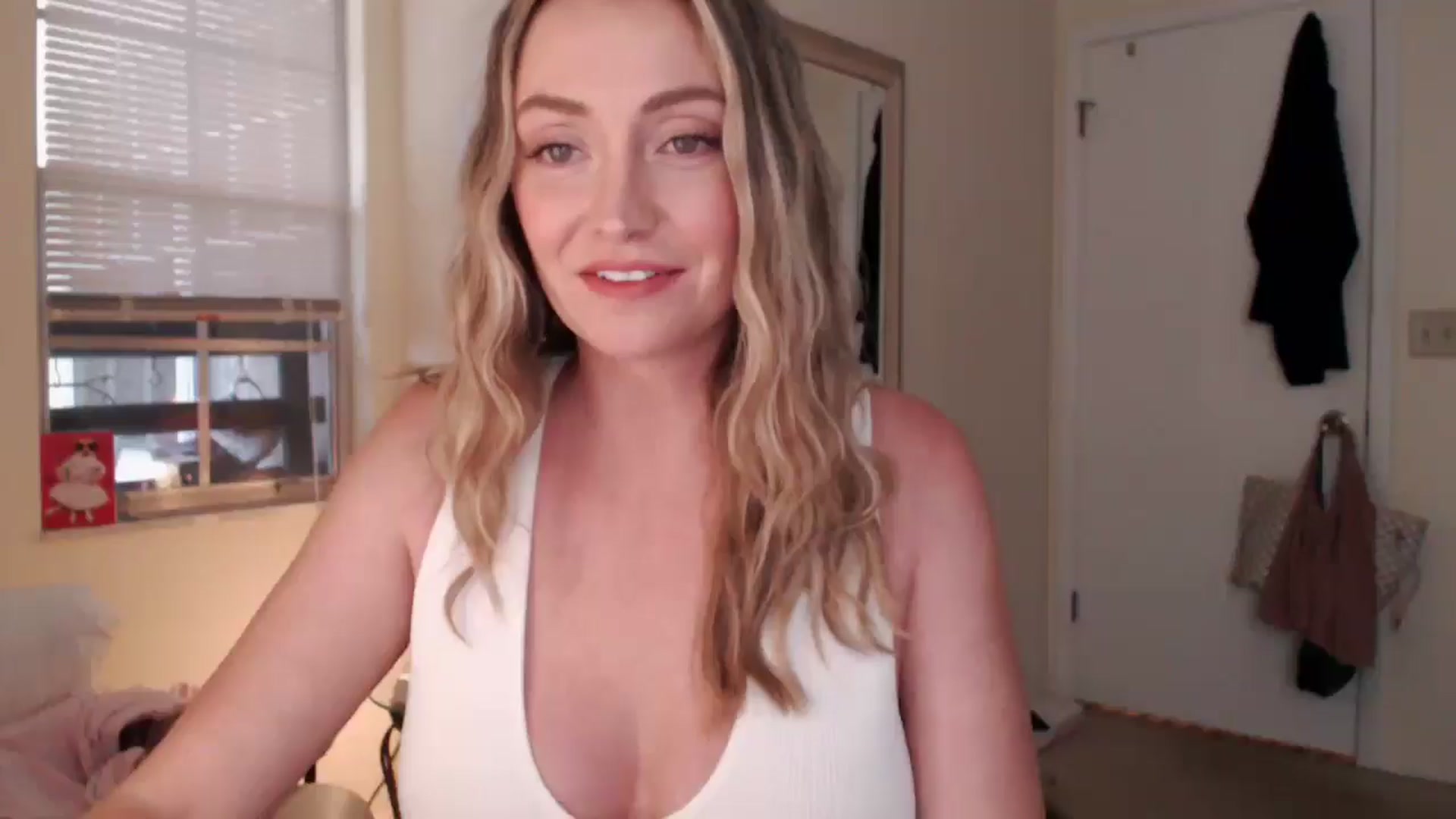 Gallery image thumbnail from GiaPeach's myfreecams stream on, 05/10/2025, 23:26 image 9 of 20