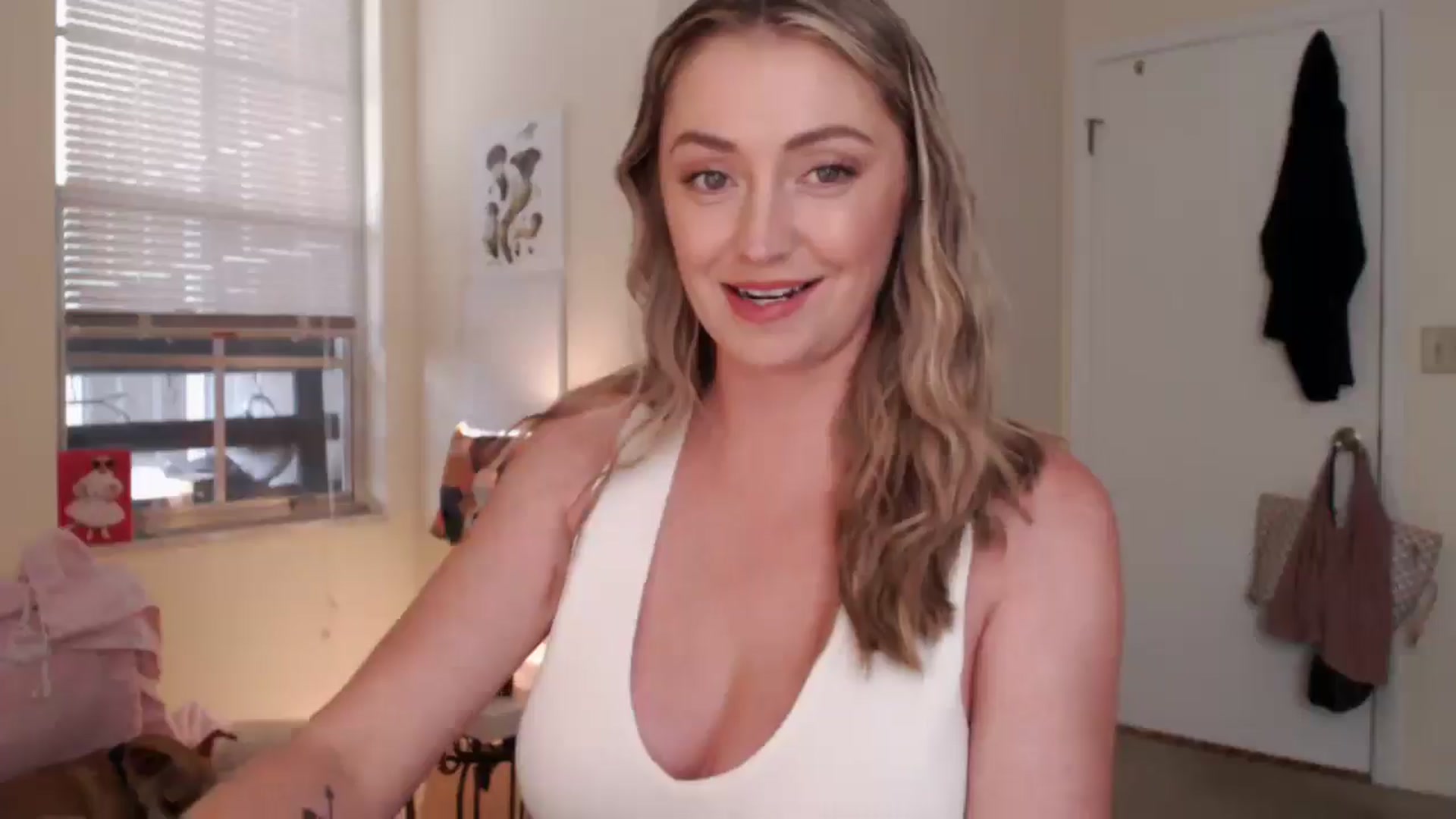 Gallery image thumbnail from GiaPeach's myfreecams stream on, 05/10/2025, 23:26 image 3 of 20