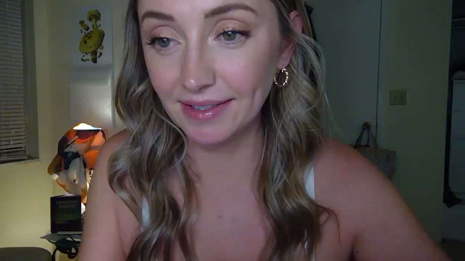 Gallery image thumbnail from GiaPeach's myfreecams stream on, 06/13/2025, 05:06 image 1 of 20