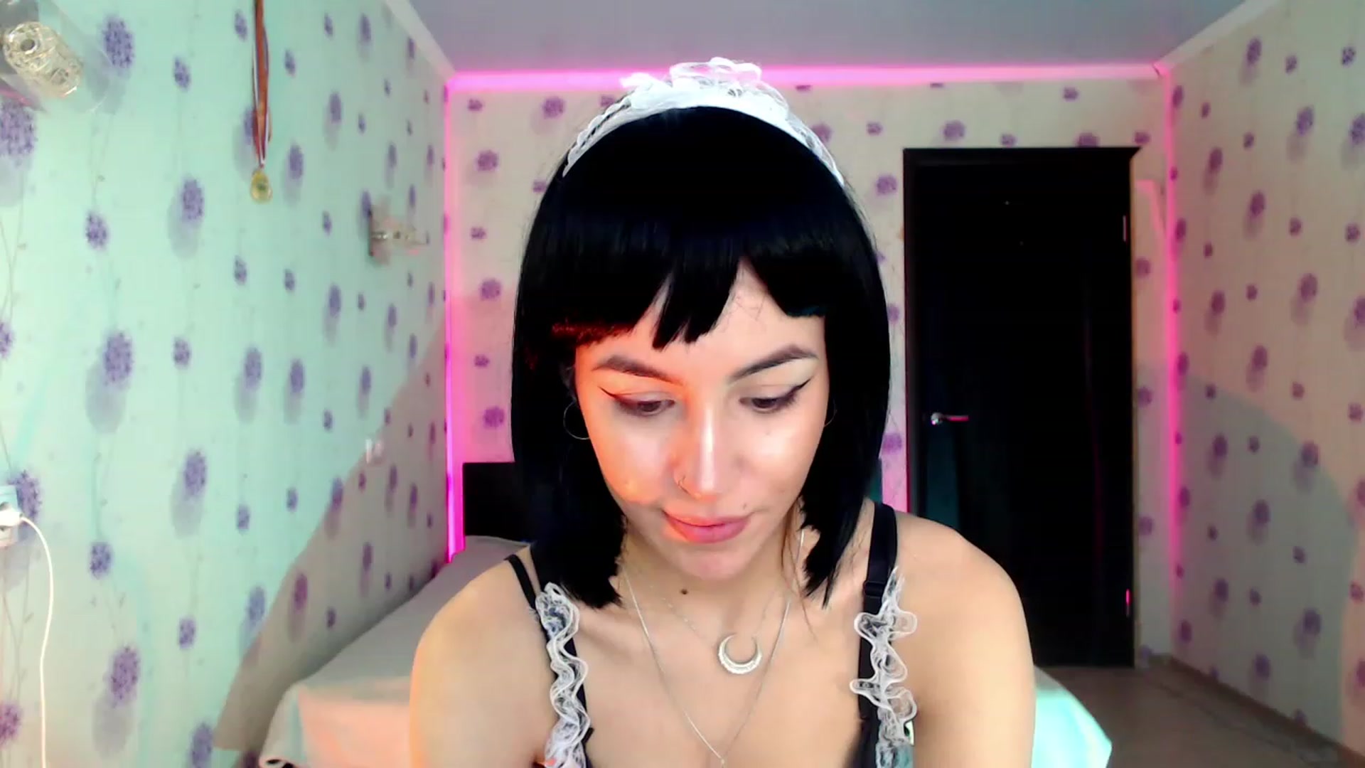 Gallery image thumbnail from GiaSweets's myfreecams stream on, 11/28/2022, 12:36 image 9 of 20