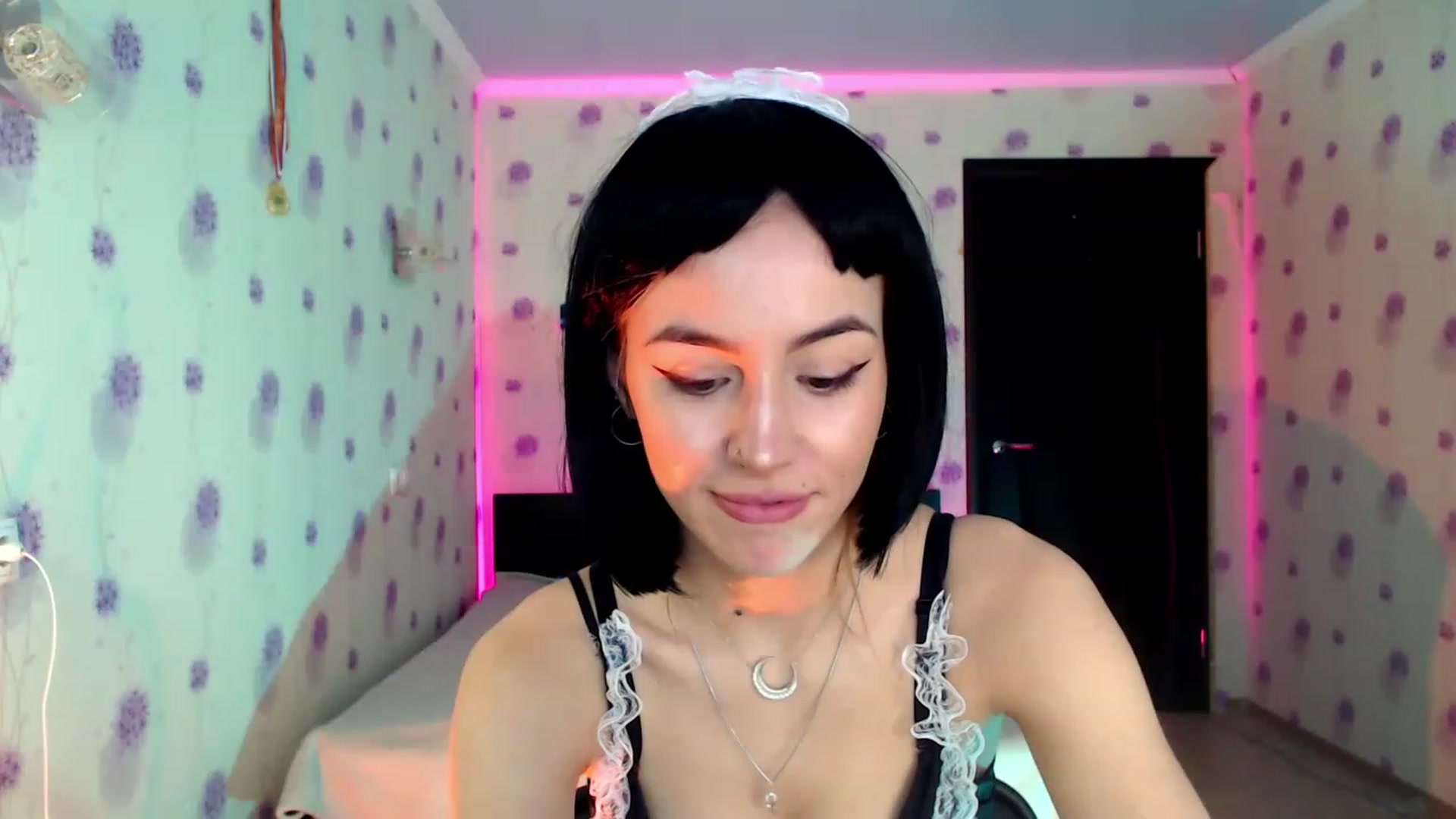Gallery image thumbnail from GiaSweets's myfreecams stream on, 11/28/2022, 12:36 image 12 of 20