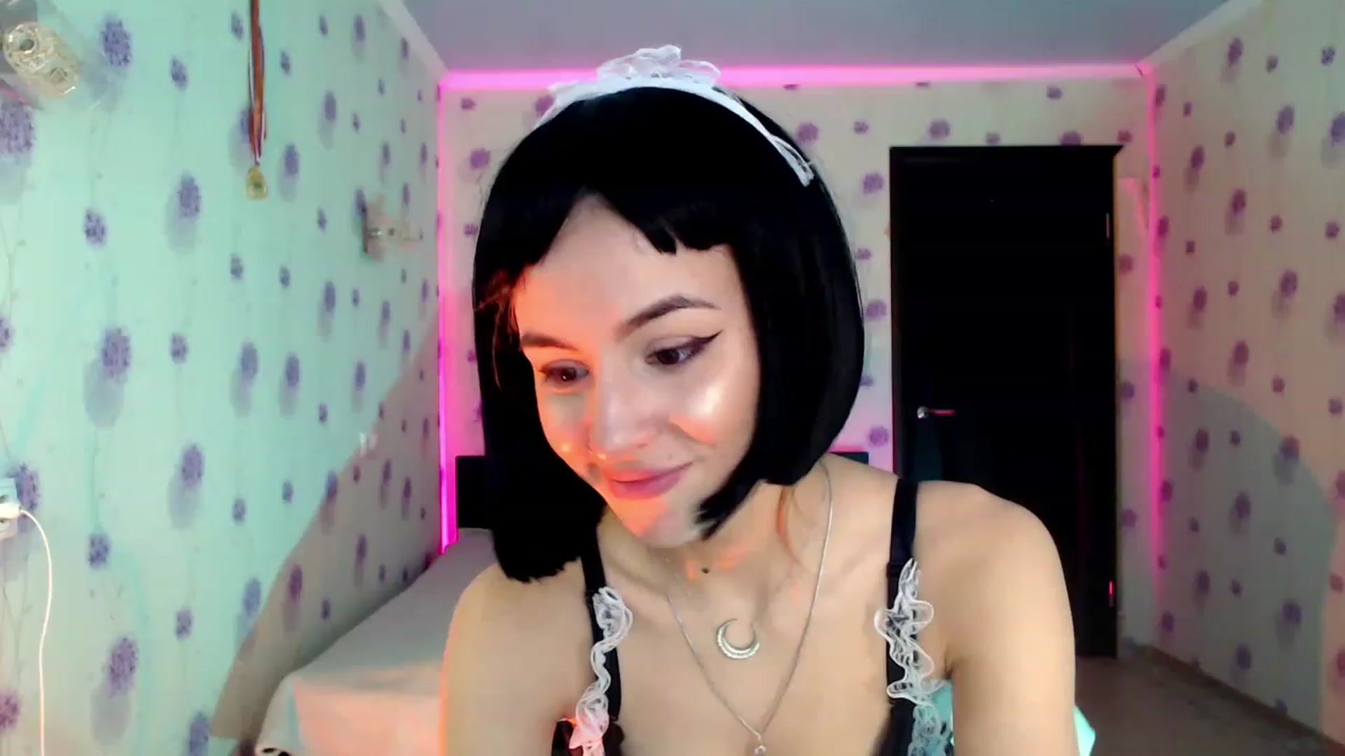 Gallery image thumbnail from GiaSweets's myfreecams stream on, 11/28/2022, 12:36 image 13 of 20