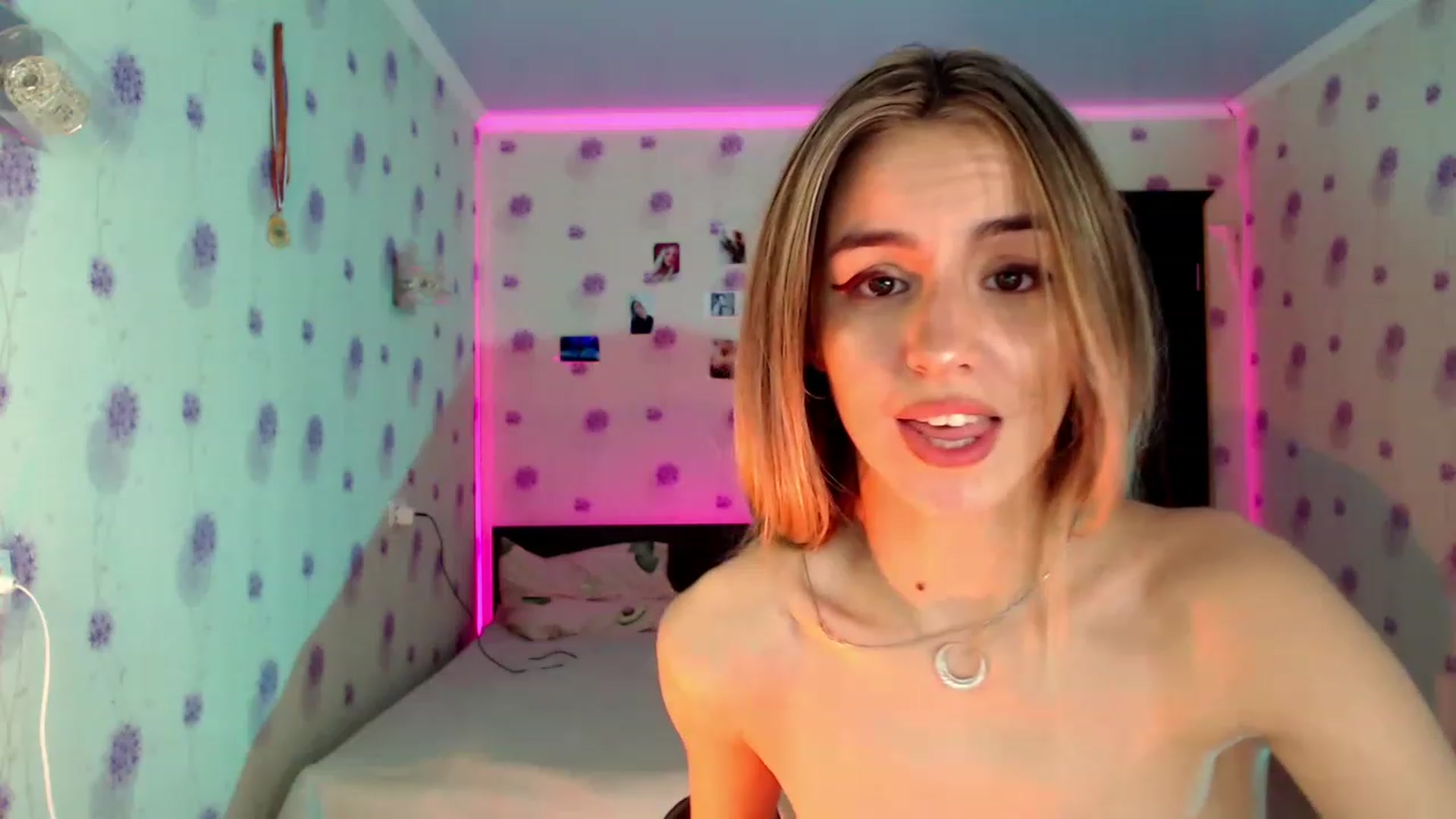 Gallery image thumbnail from GiaSweets's myfreecams stream on, 11/28/2022, 17:56 image 16 of 20