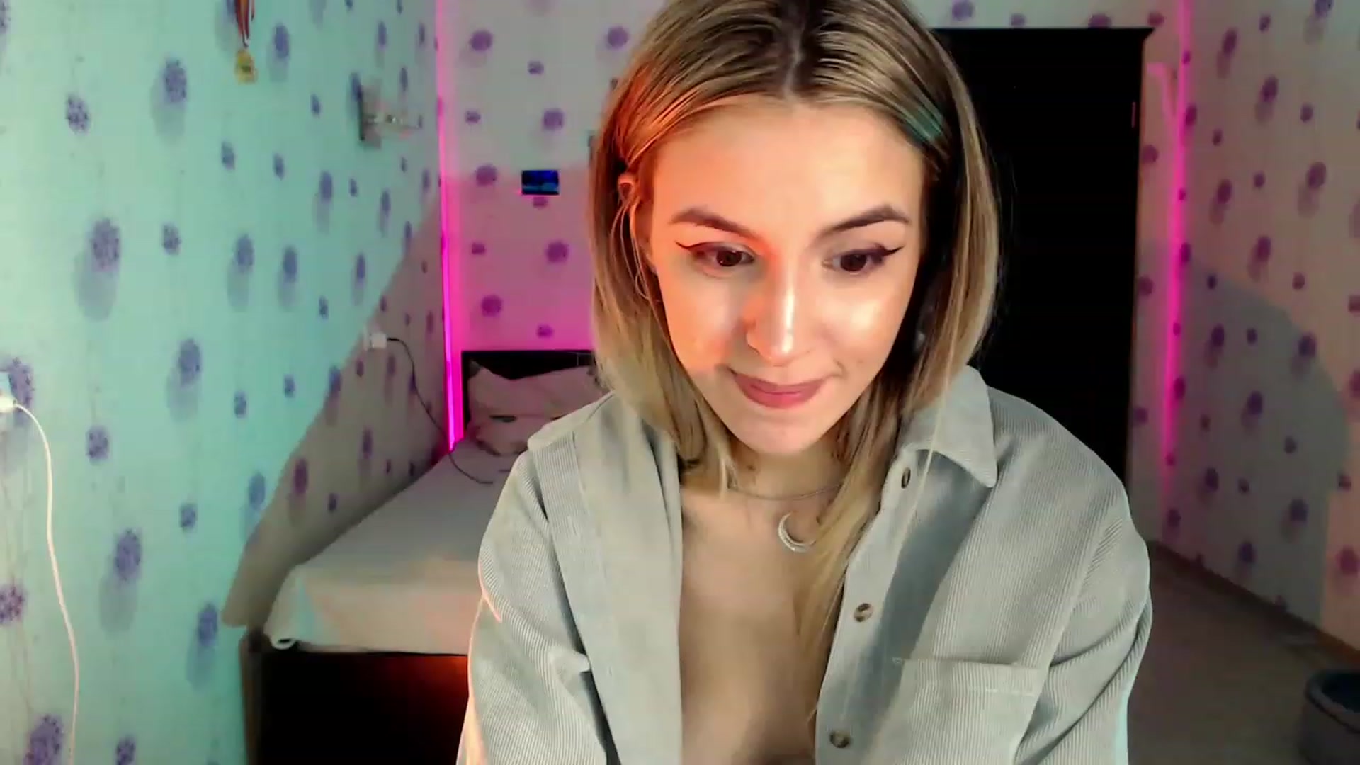 Gallery image thumbnail from GiaSweets's myfreecams stream on, 11/28/2022, 18:12 image 4 of 20