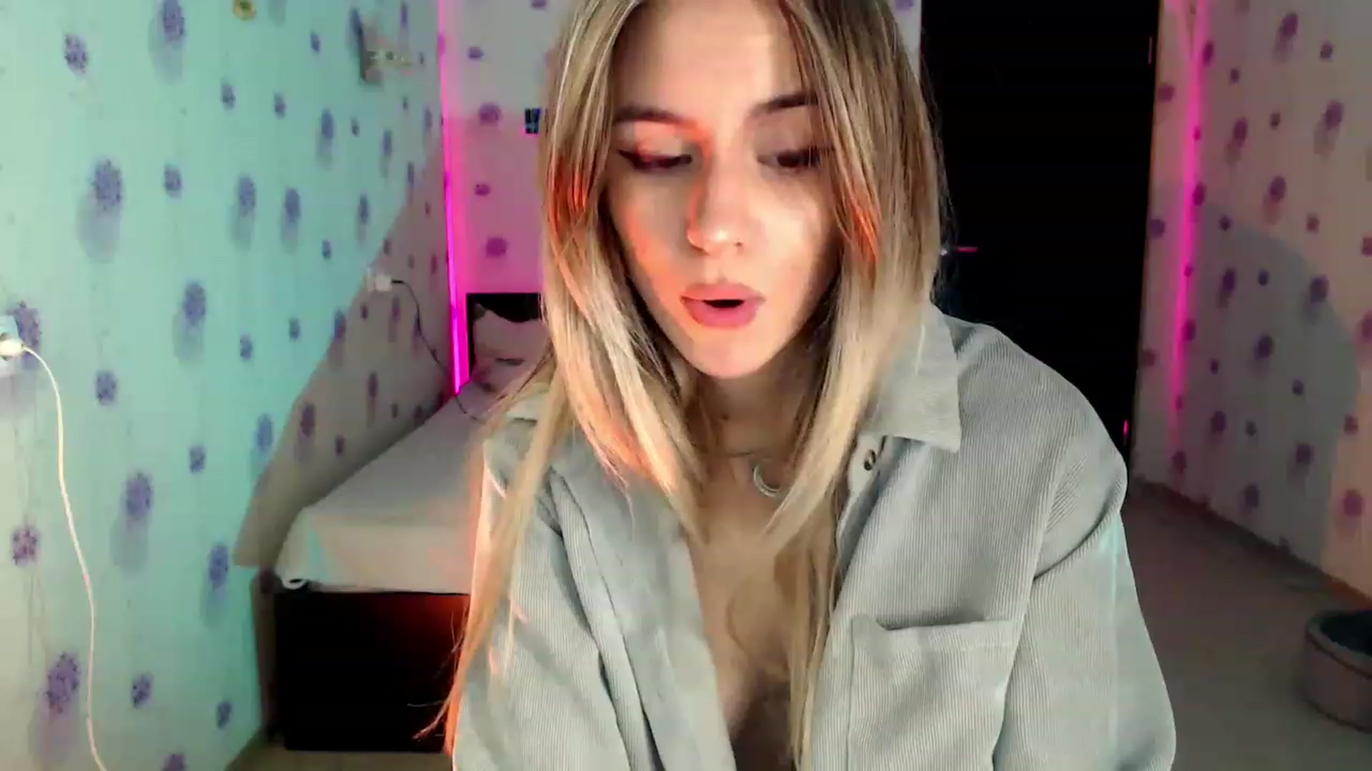 Gallery image thumbnail from GiaSweets's myfreecams stream on, 11/28/2022, 18:12 image 19 of 20