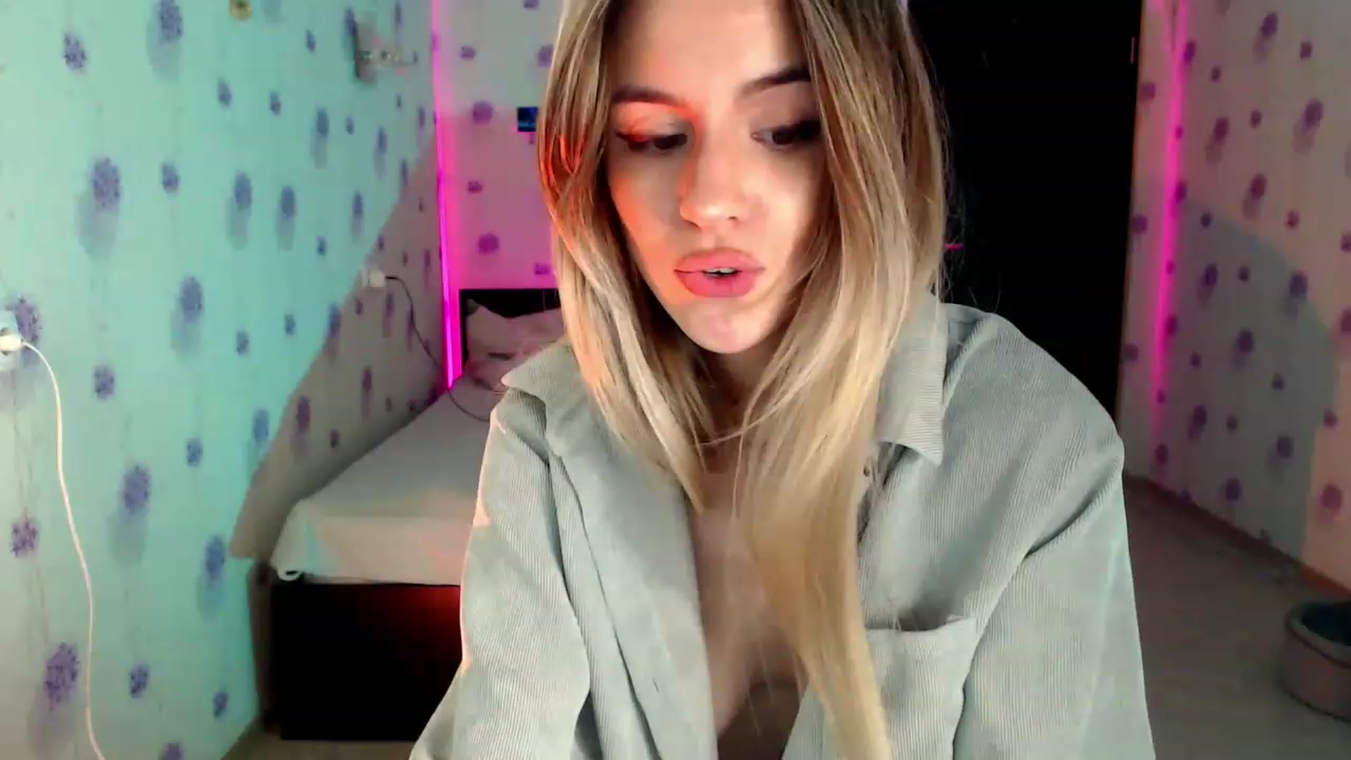 Gallery image thumbnail from GiaSweets's myfreecams stream on, 11/28/2022, 18:12 image 13 of 20