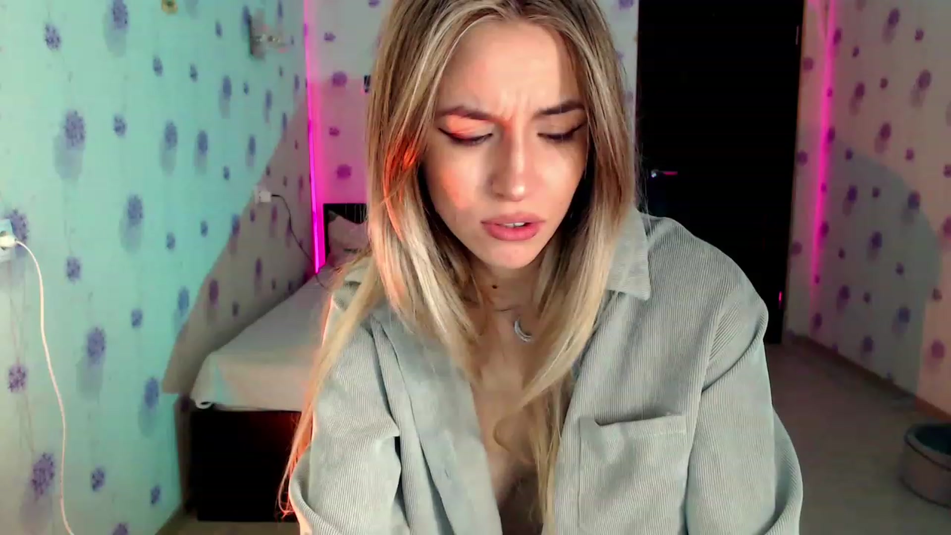 Gallery image thumbnail from GiaSweets's myfreecams stream on, 11/28/2022, 18:12 image 18 of 20