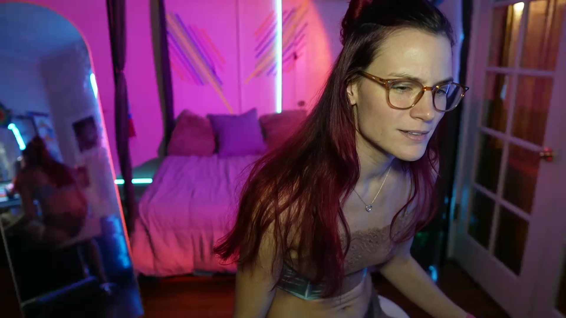 Gallery image thumbnail from Gia_12yrsMFC's myfreecams stream on, 10/01/2023, 23:42 image 20 of 20