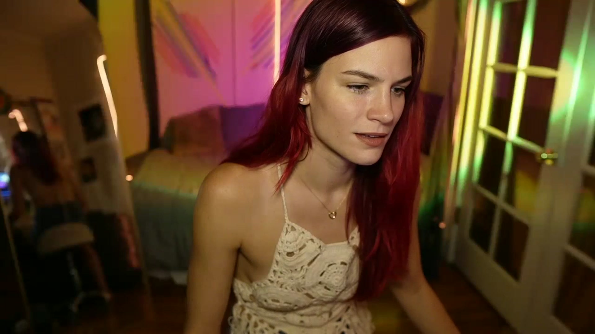 Gallery image thumbnail from Gia_12yrsMFC's myfreecams stream on, 10/03/2023, 24:00 image 5 of 20