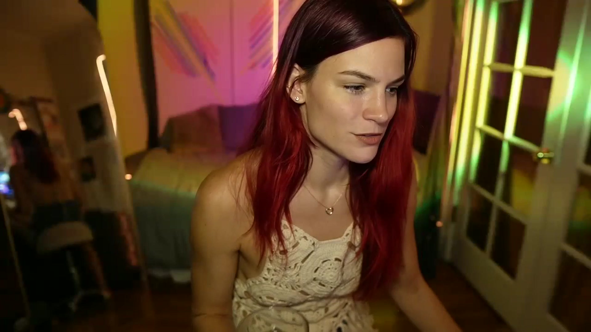 Gallery image thumbnail from Gia_12yrsMFC's myfreecams stream on, 10/03/2023, 24:00 image 1 of 20