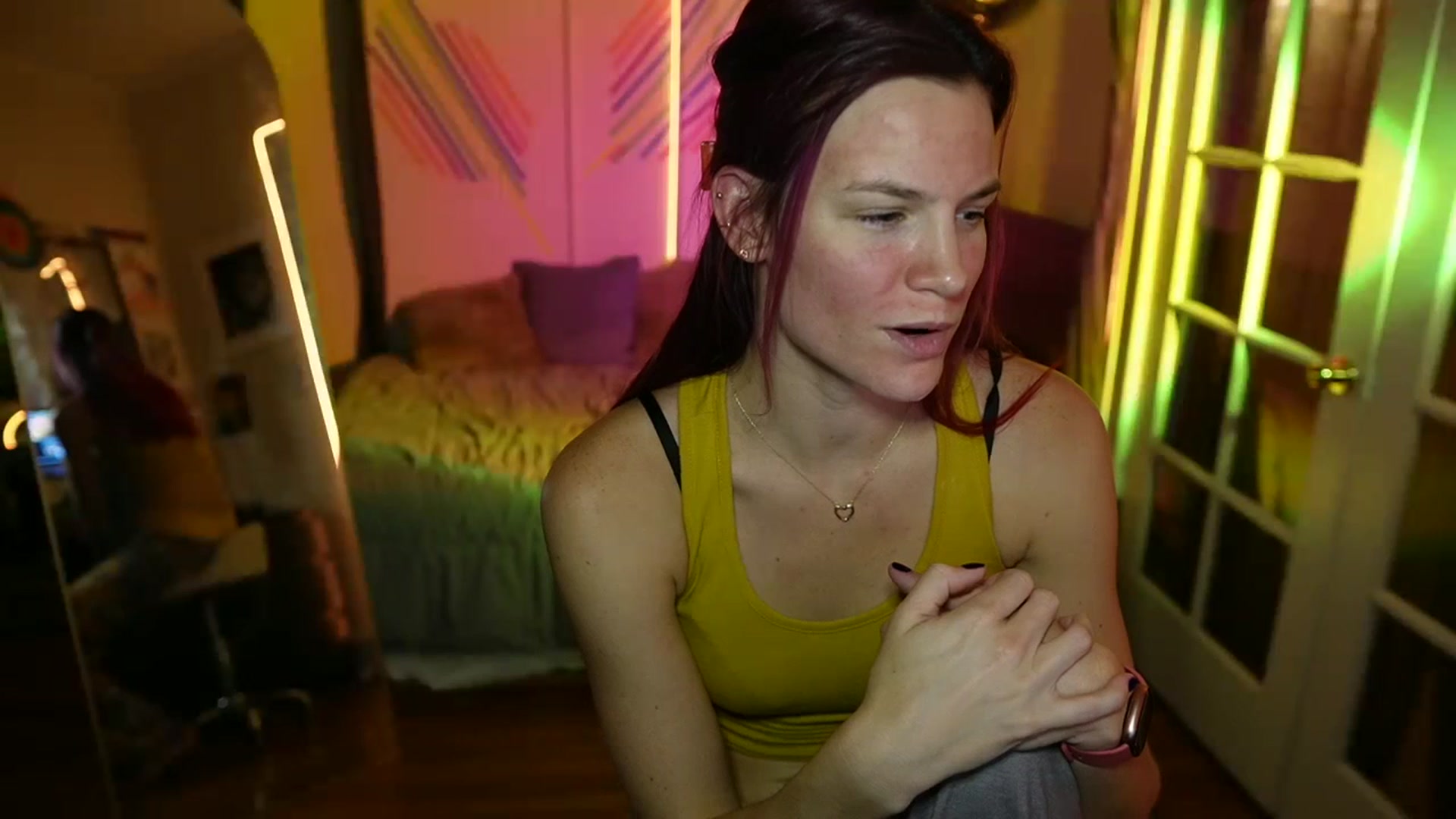 Gallery image thumbnail from Gia_12yrsMFC's myfreecams stream on, 10/05/2023, 24:18 image 9 of 20