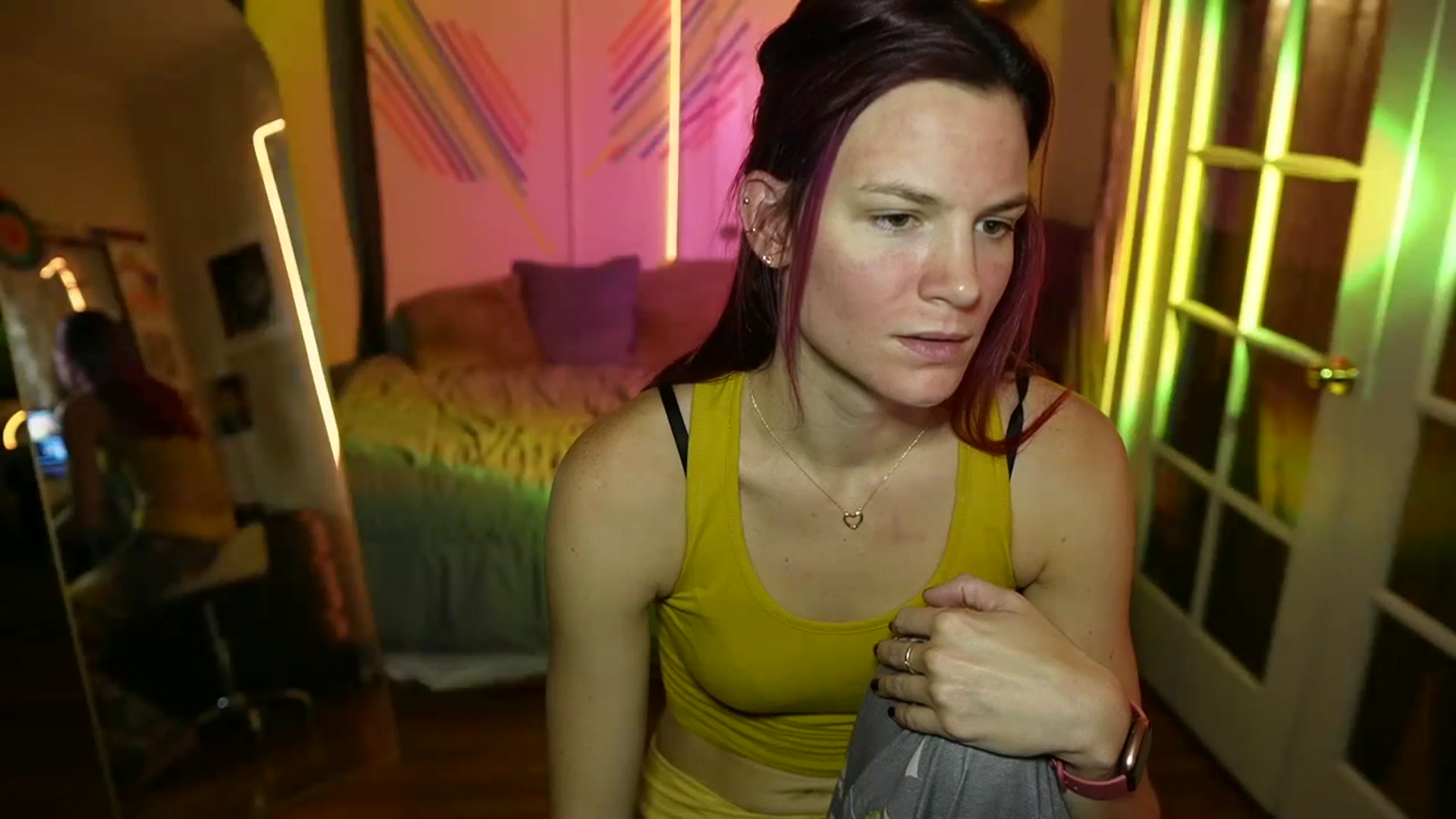 Gallery image thumbnail from Gia_12yrsMFC's myfreecams stream on, 10/05/2023, 24:18 image 8 of 20