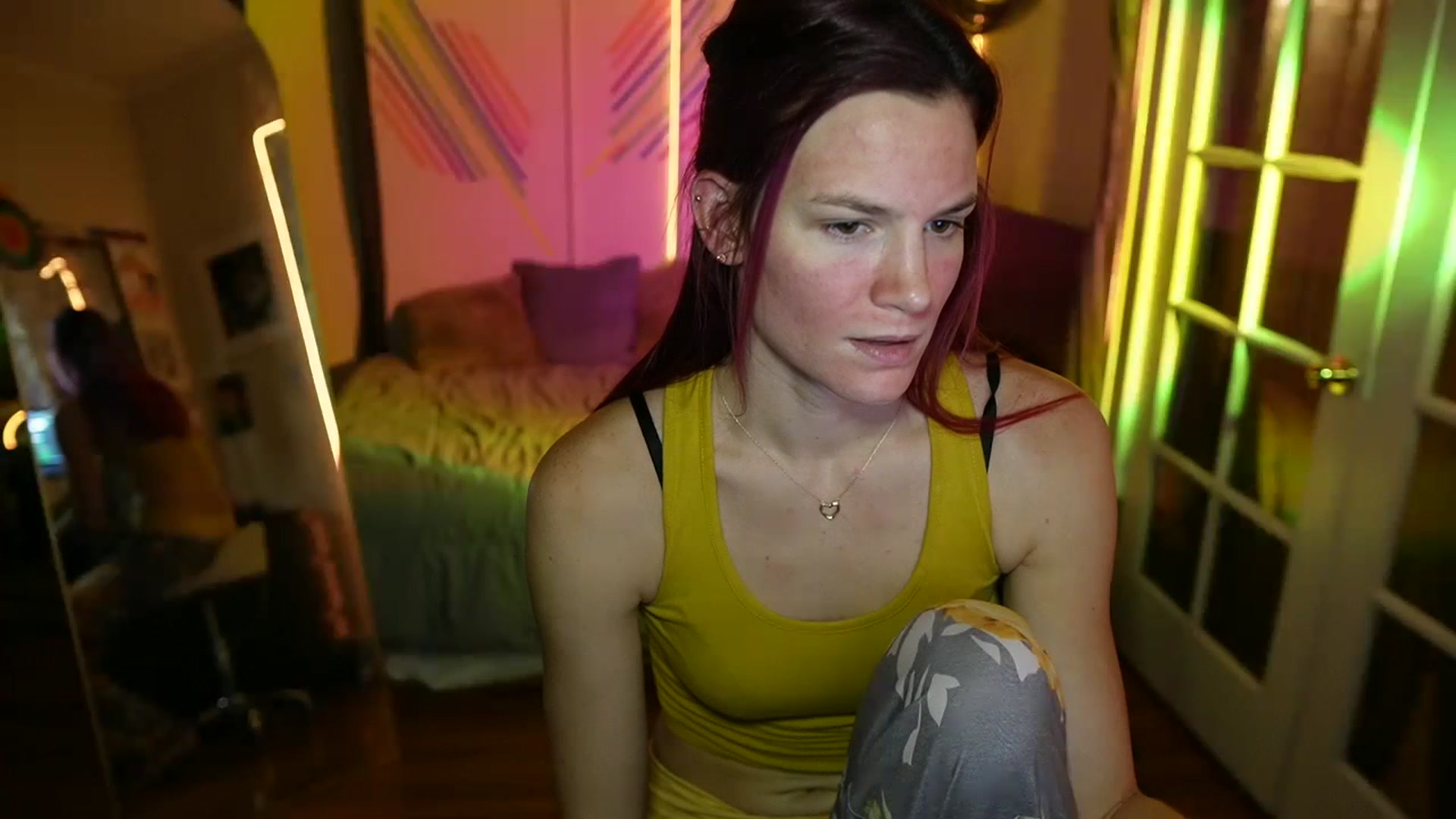 Gallery image thumbnail from Gia_12yrsMFC's myfreecams stream on, 10/05/2023, 24:18 image 10 of 20