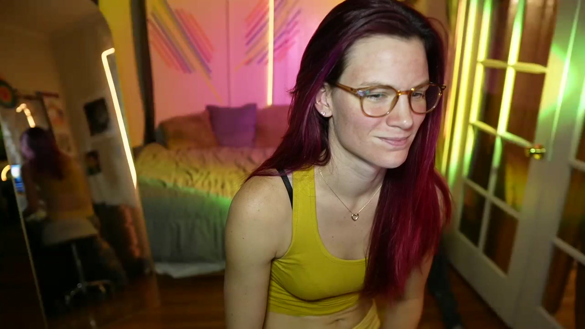 Gallery image thumbnail from Gia_12yrsMFC's myfreecams stream on, 10/05/2023, 24:18 image 1 of 20