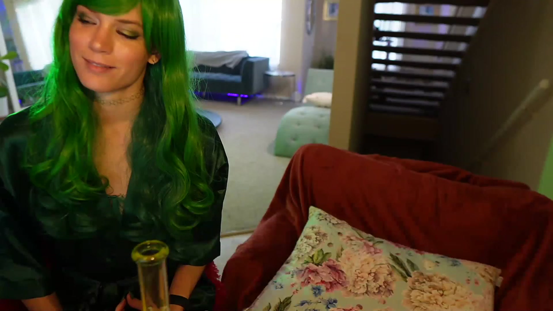 Gallery image thumbnail from Gia_420's myfreecams stream on, 04/20/2023, 22:33 image 2 of 20