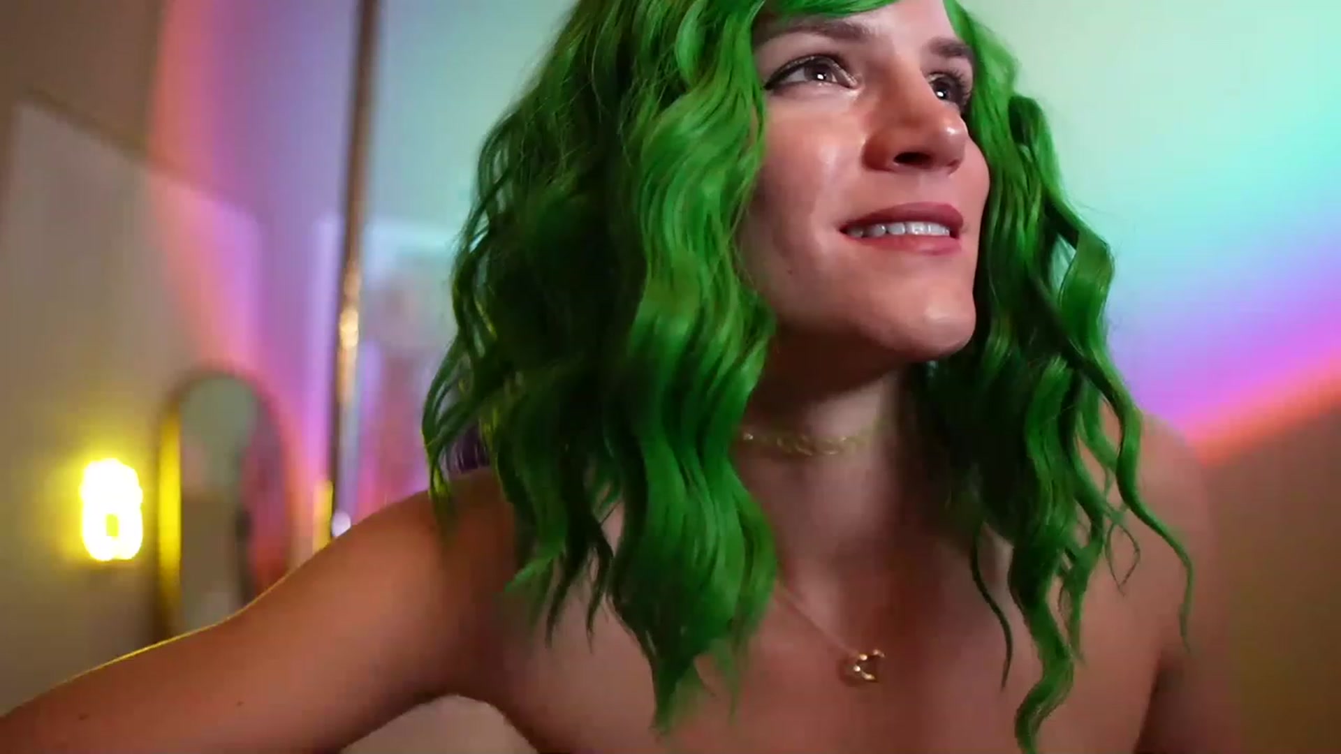 Gallery image thumbnail from Gia_420's myfreecams stream on, 04/21/2023, 02:07 image 8 of 20