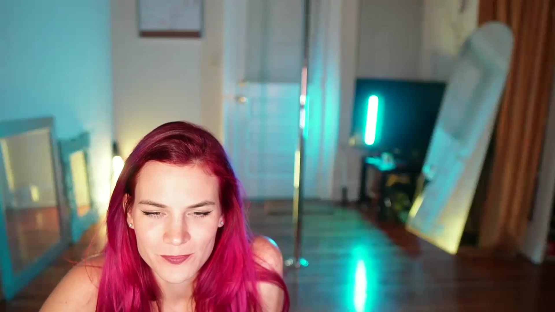Gallery image thumbnail from Gia_Bday's myfreecams stream on, 08/09/2023, 04:10 image 7 of 20