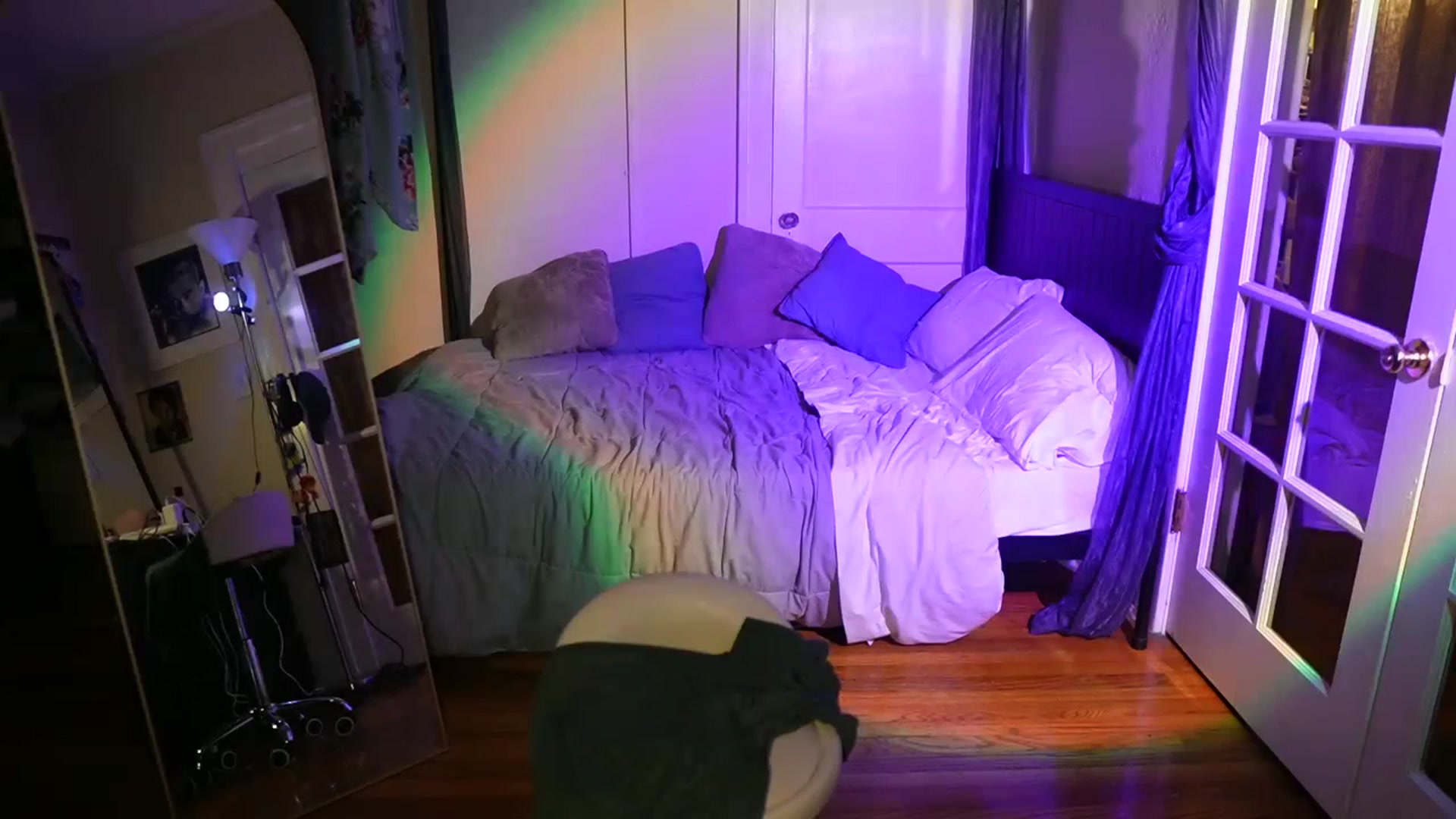 Gallery image thumbnail from Gia_Bday's myfreecams stream on, 08/22/2023, 04:45 image 7 of 20