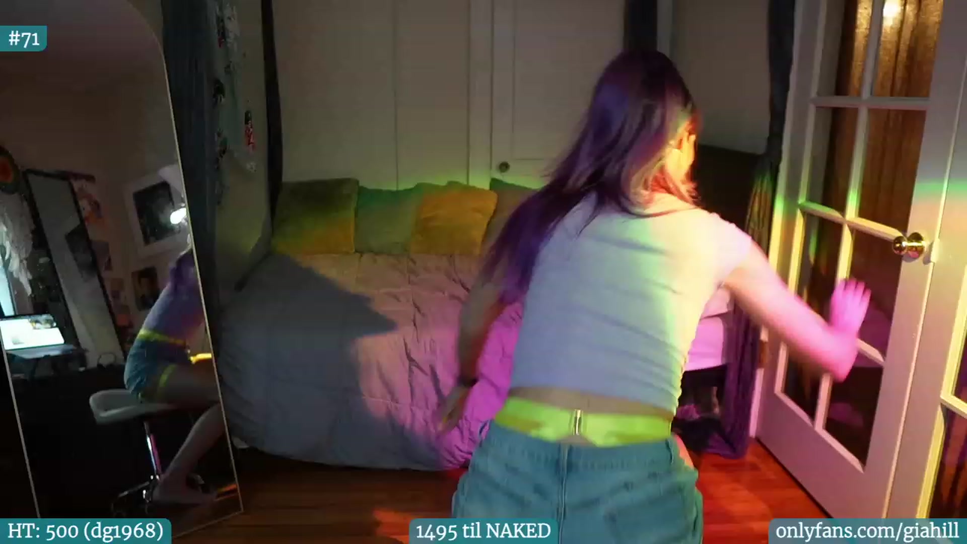 Gallery image thumbnail from Gia_Bday's myfreecams stream on, 08/25/2023, 23:04 image 4 of 20