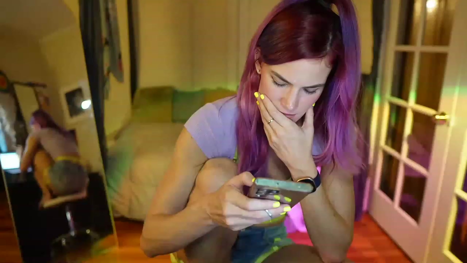 Gallery image thumbnail from Gia_Bday's myfreecams stream on, 08/25/2023, 23:57 image 6 of 20
