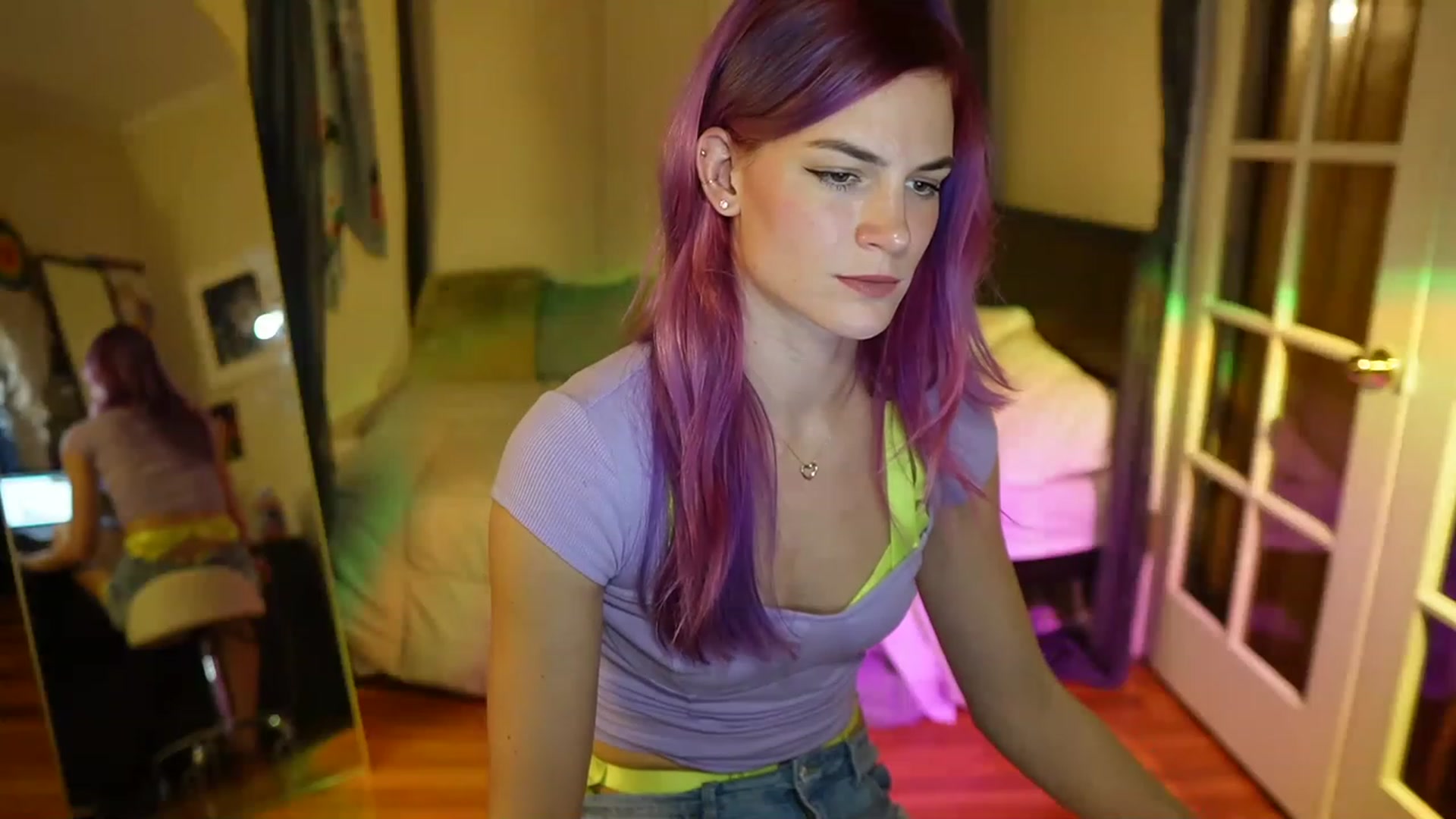 Gallery image thumbnail from Gia_Bday's myfreecams stream on, 08/26/2023, 24:41 image 3 of 20