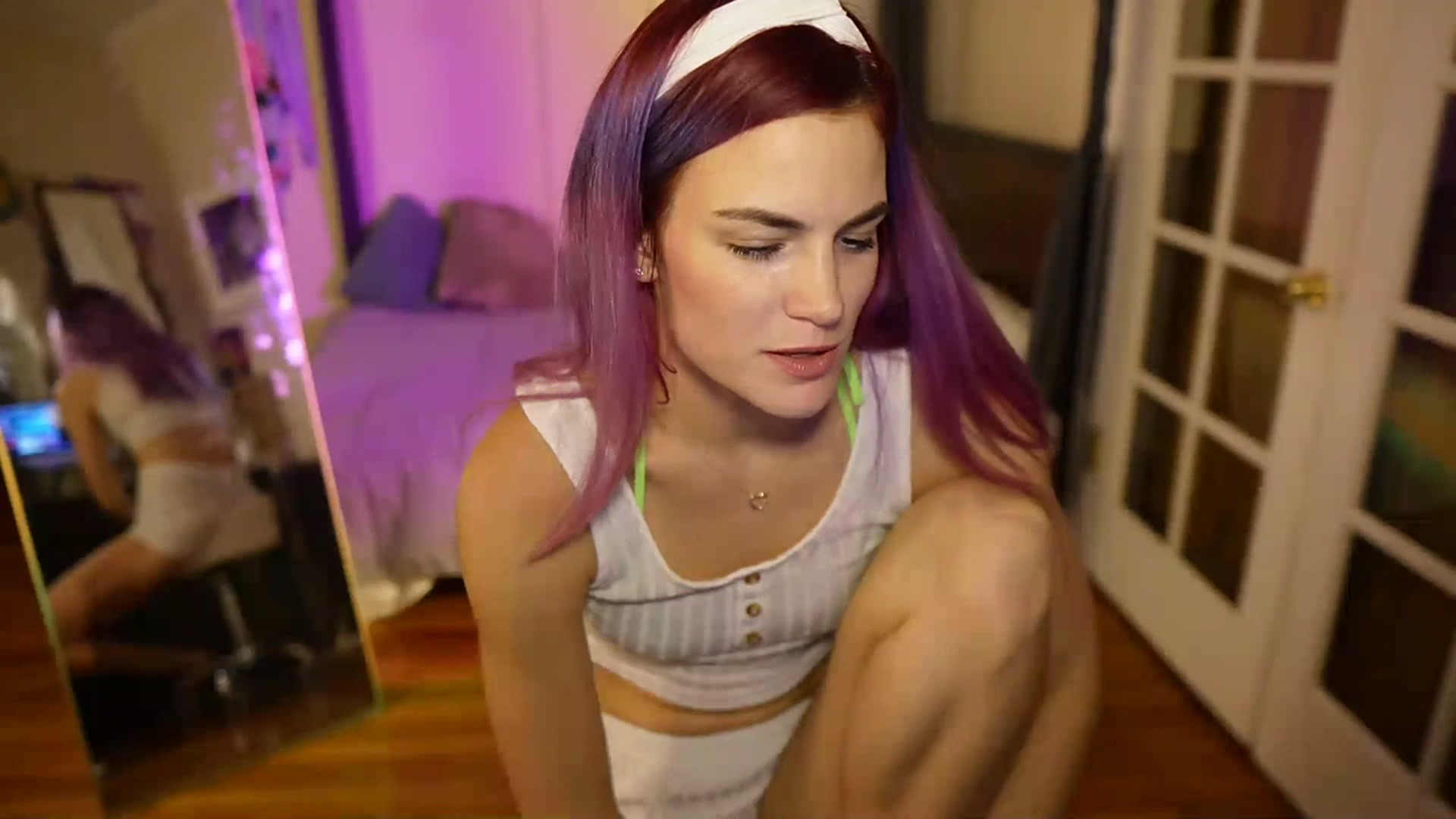 Gallery image thumbnail from Gia_Bday's myfreecams stream on, 08/27/2023, 01:21 image 5 of 20