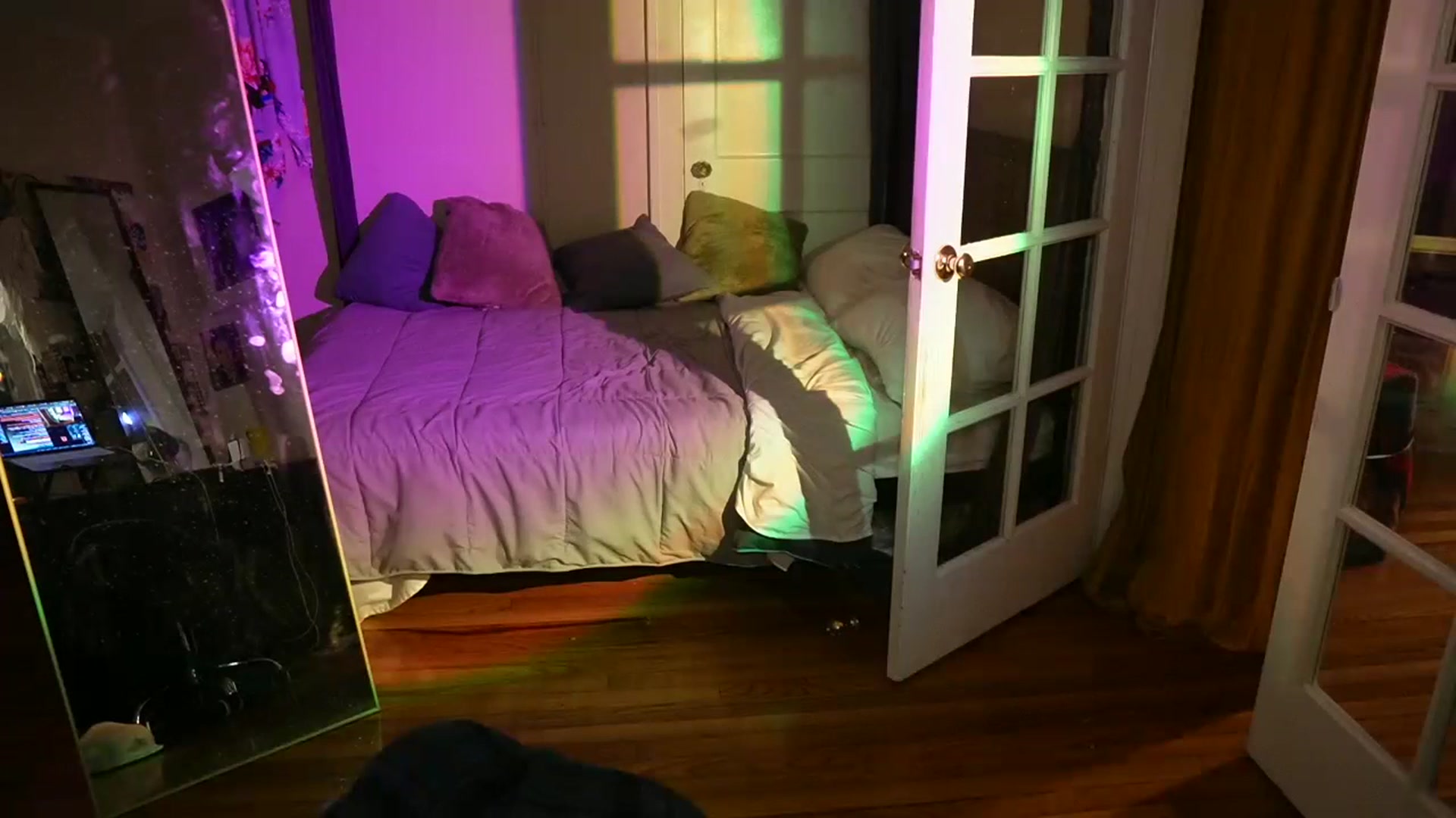 Gallery image thumbnail from Gia_Bday's myfreecams stream on, 08/27/2023, 04:16 image 20 of 20