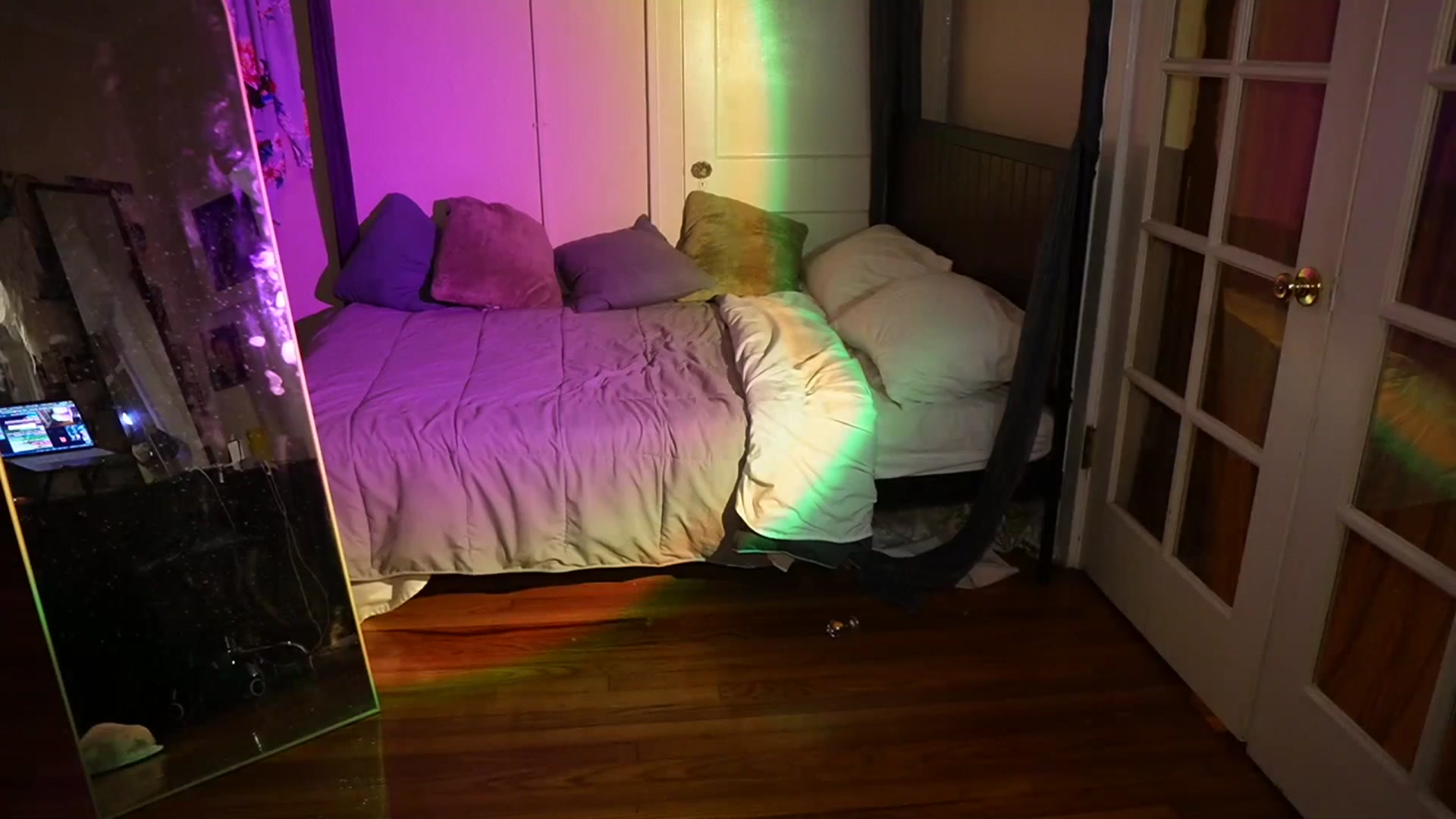 Gallery image thumbnail from Gia_Bday's myfreecams stream on, 08/27/2023, 04:37 image 10 of 20