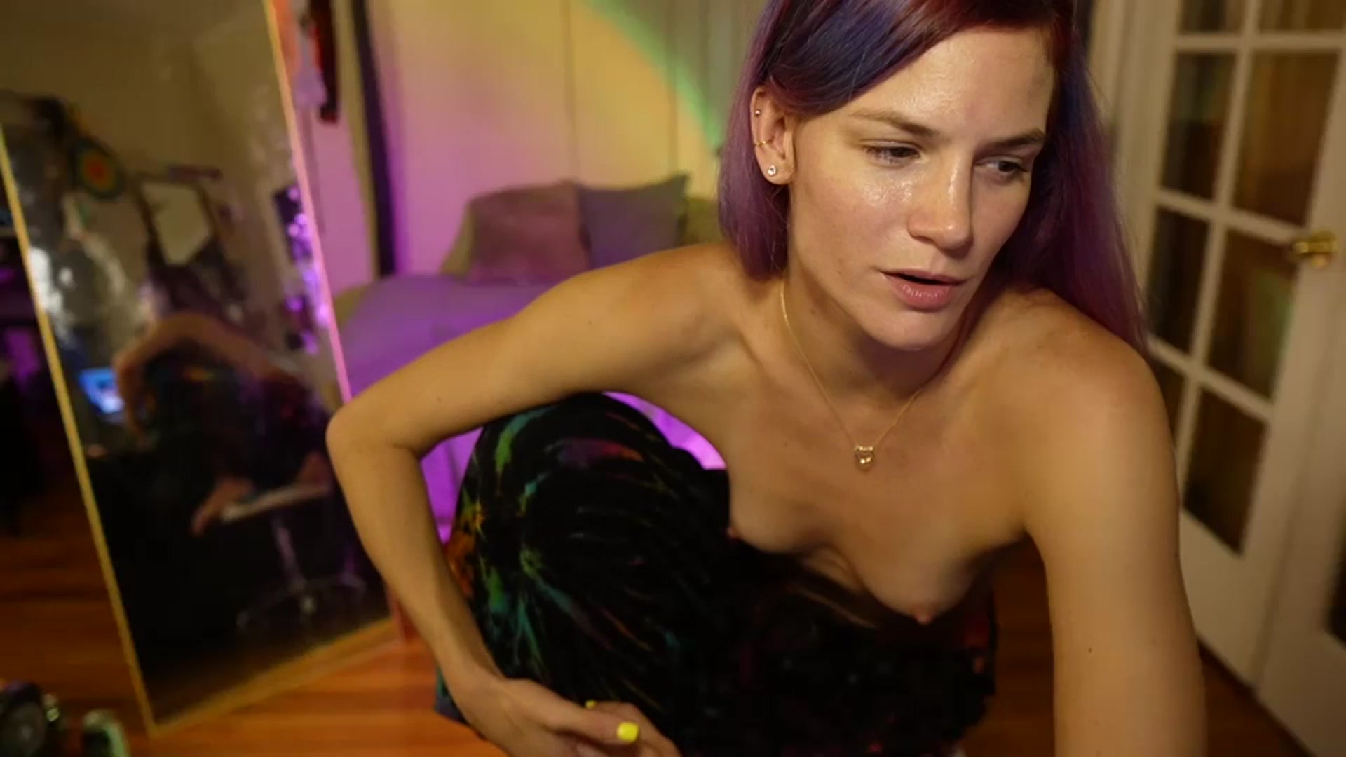 Gallery image thumbnail from Gia_Bday's myfreecams stream on, 08/30/2023, 24:21 image 4 of 20