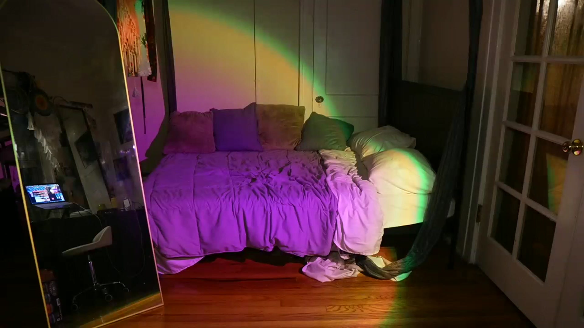Gallery image thumbnail from Gia_Bday's myfreecams stream on, 08/31/2023, 04:06 image 16 of 20