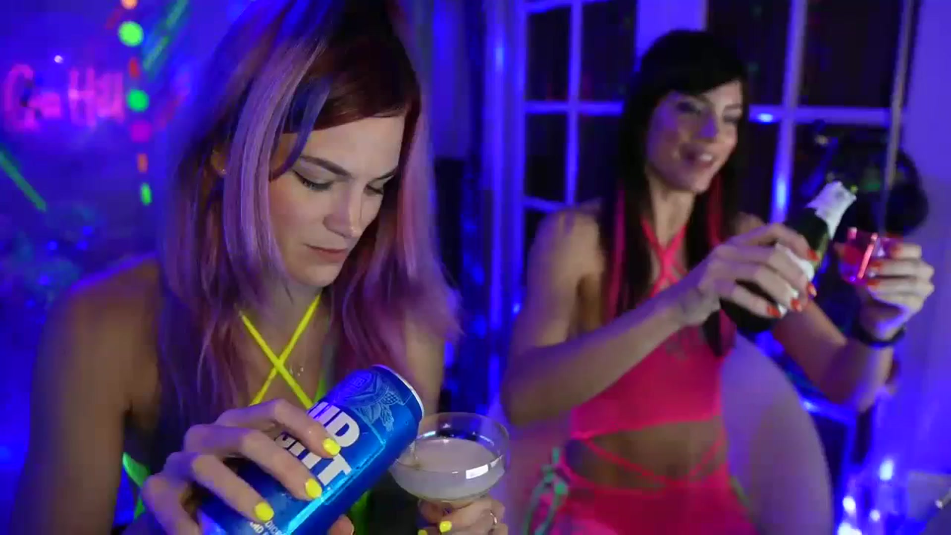 Gallery image thumbnail from Gia_Bday's myfreecams stream on, 09/01/2023, 02:11 image 1 of 20
