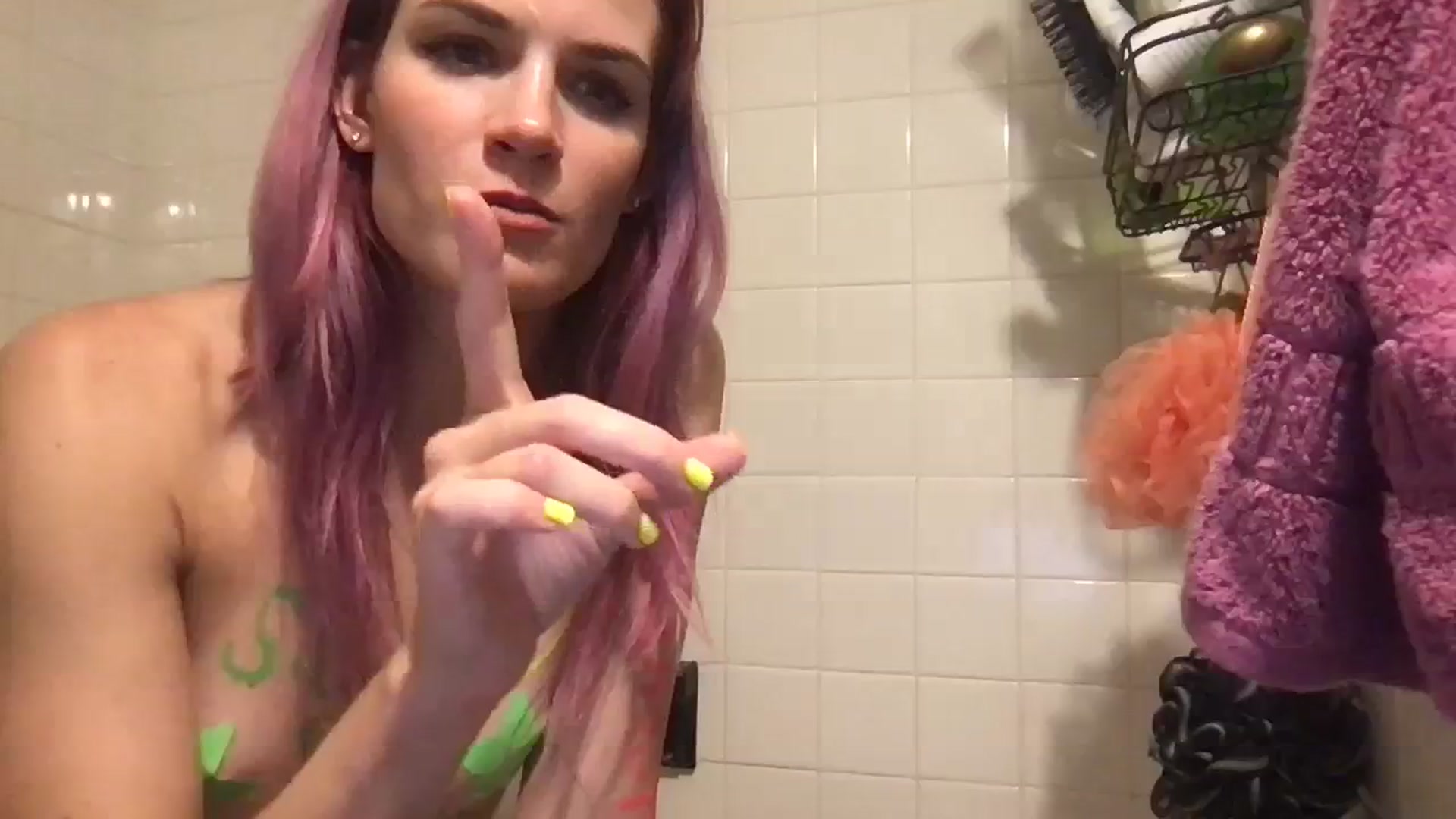 Gallery image thumbnail from Gia_Bday's myfreecams stream on, 09/01/2023, 03:57 image 17 of 20