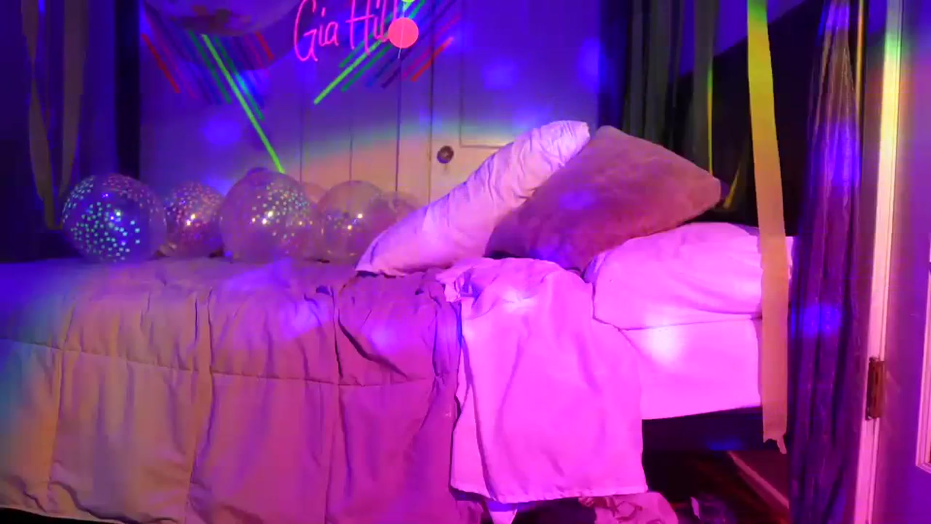 Gallery image thumbnail from Gia_Bday's myfreecams stream on, 09/01/2023, 07:31 image 12 of 20