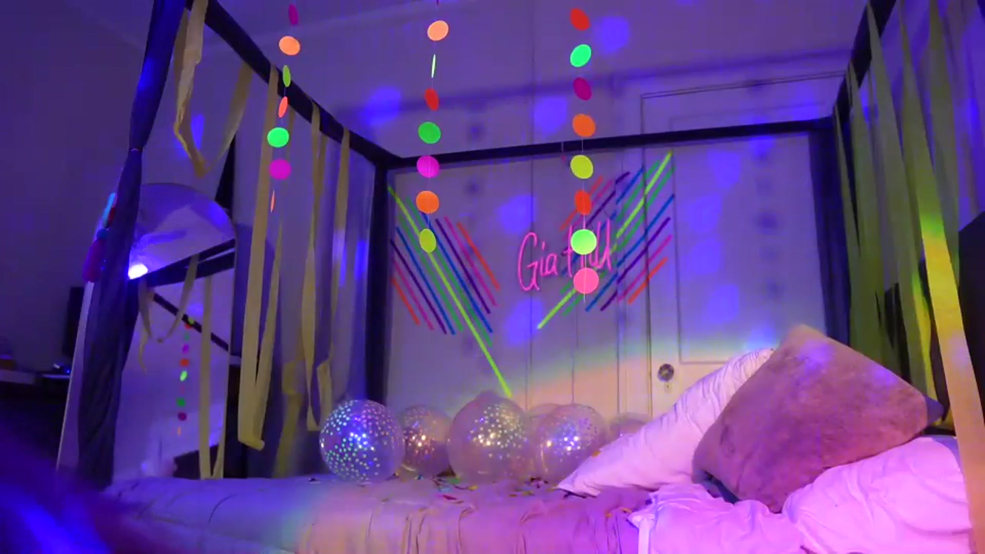 Gallery image thumbnail from Gia_Bday's myfreecams stream on, 09/01/2023, 07:31 image 19 of 20