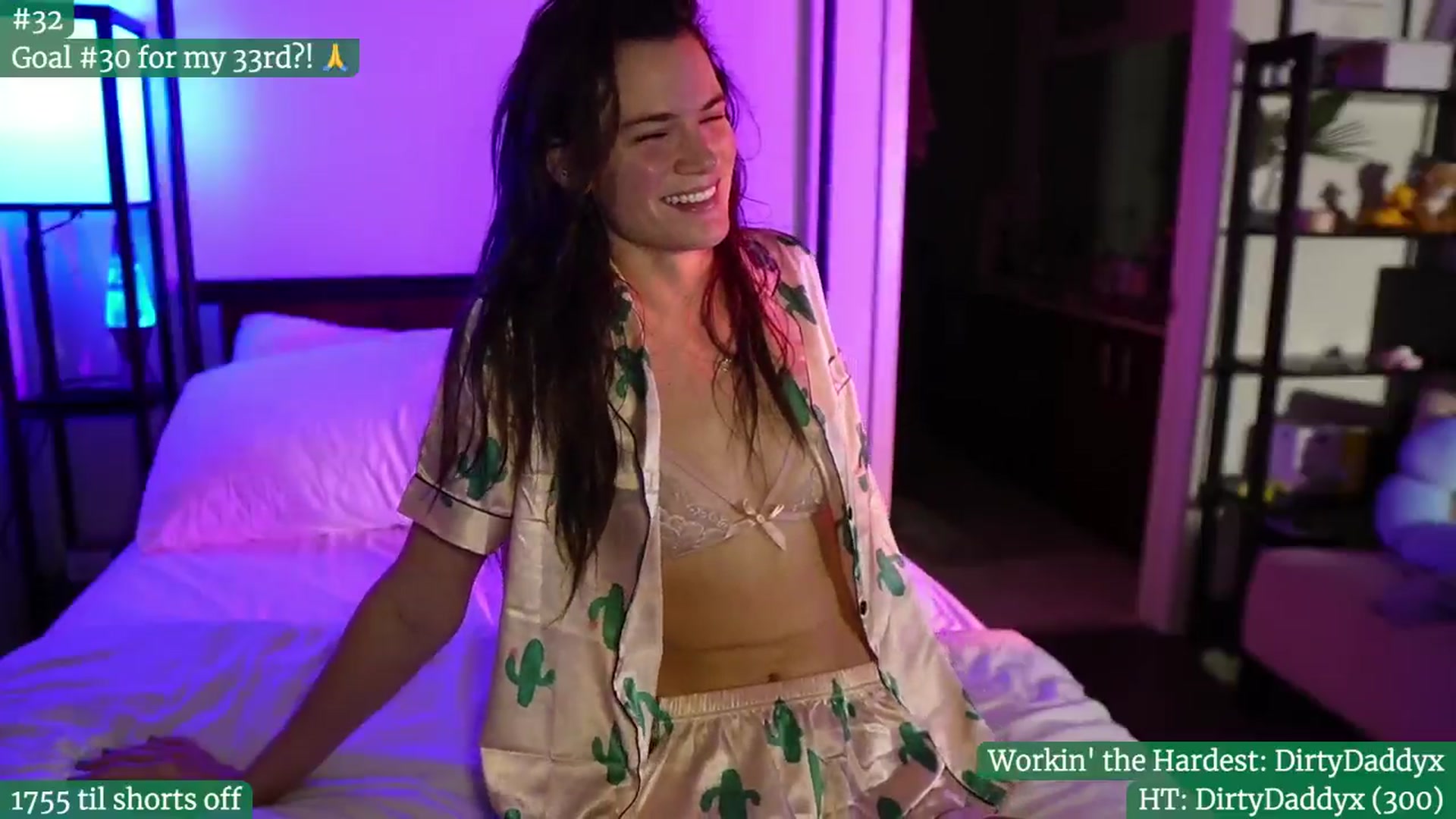 Gallery image thumbnail from Gia_Bday's myfreecams stream on, 08/27/2024, 04:02 image 5 of 20