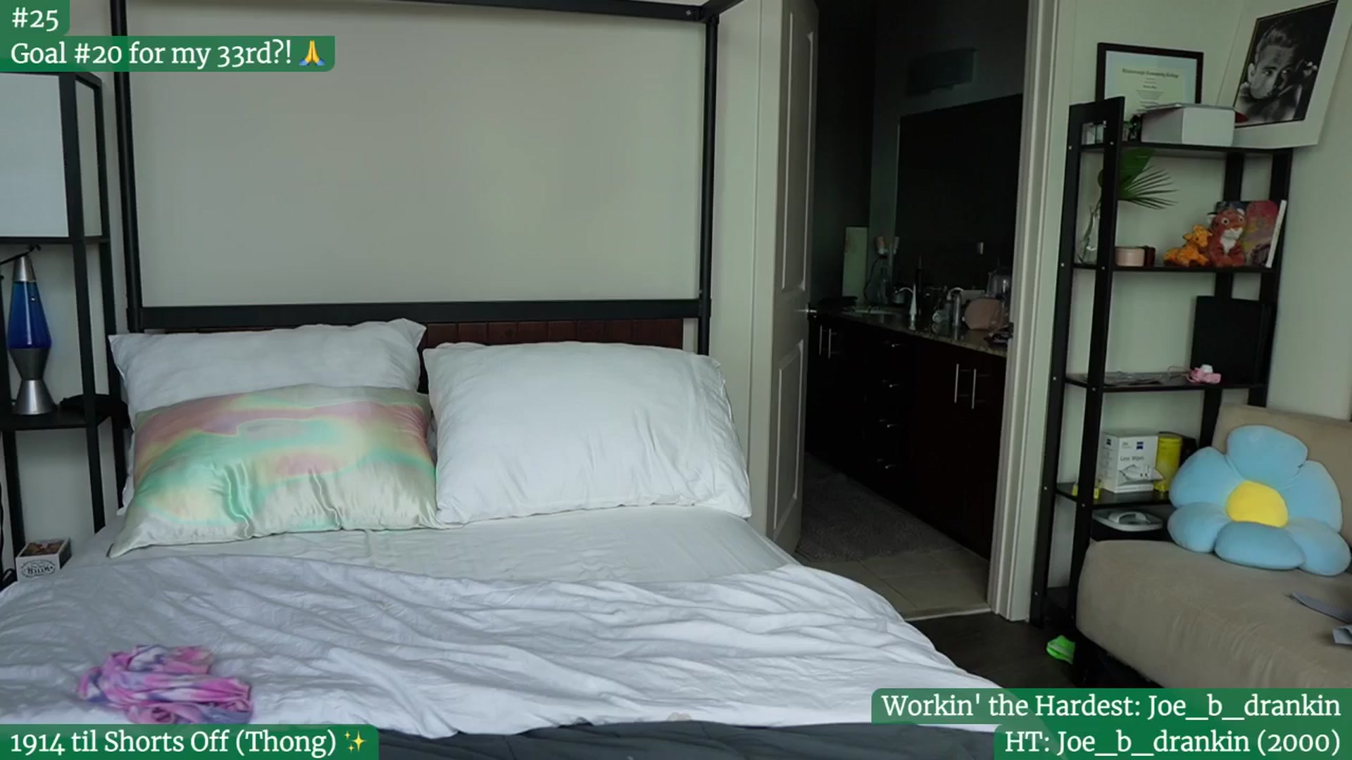 Gallery image thumbnail from Gia_Bday's myfreecams stream on, 08/27/2024, 23:40 image 7 of 20