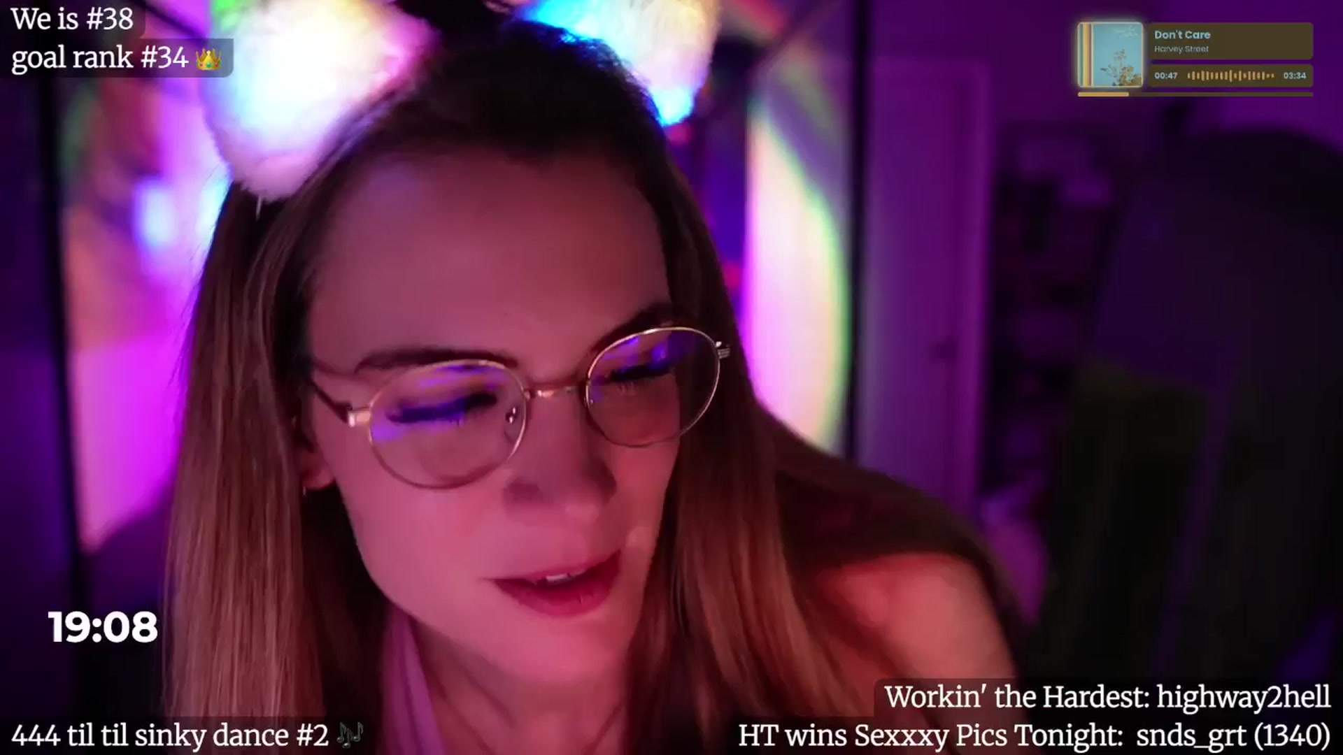 Gallery image thumbnail from Gia_Bday's myfreecams stream on, 08/20/2025, 04:43 image 16 of 20